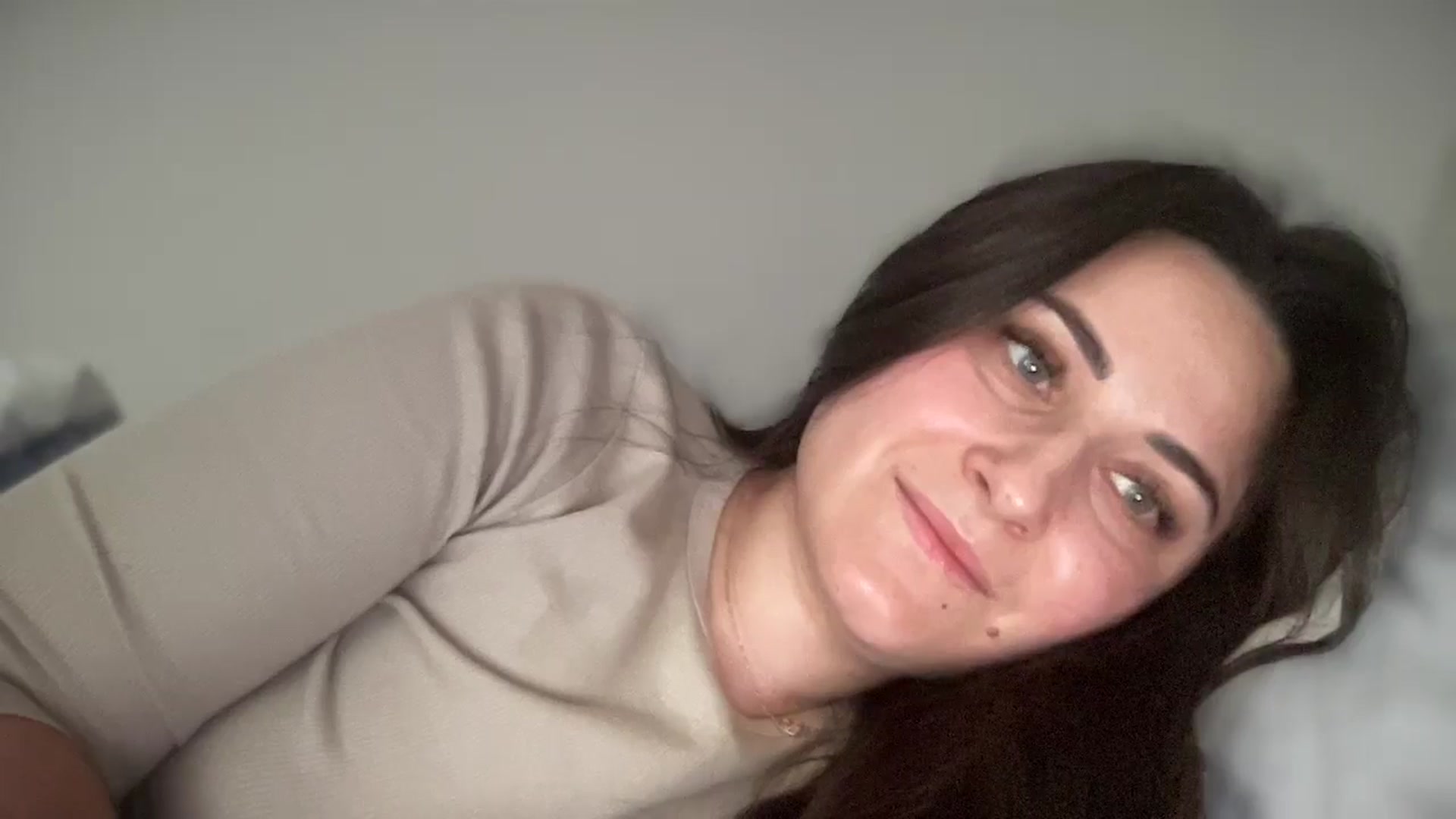 Gallery image thumbnail from Emafox's myfreecams stream on, 02/02/2025, 10:08 image 19 of 20