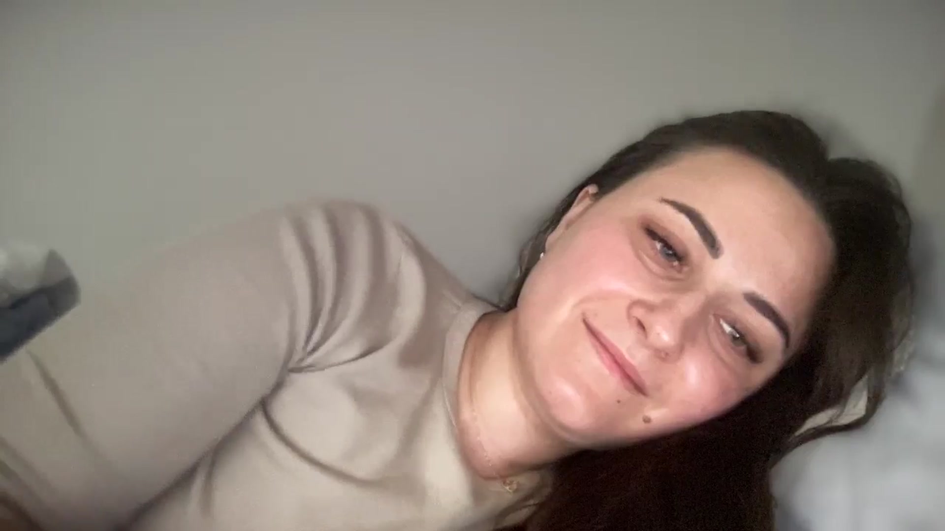 Gallery image thumbnail from Emafox's myfreecams stream on, 02/02/2025, 10:08 image 17 of 20
