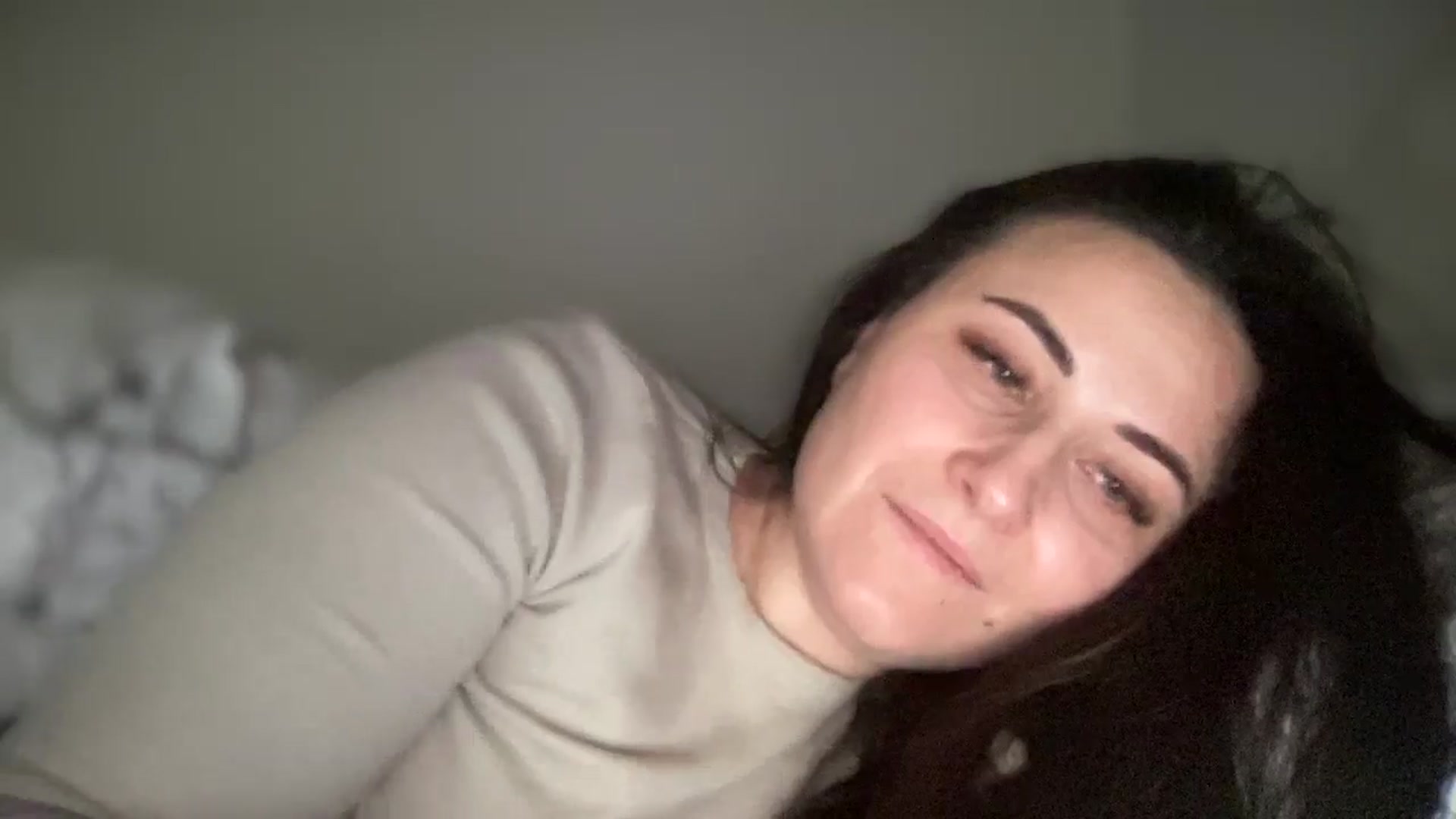 Gallery image thumbnail from Emafox's myfreecams stream on, 02/02/2025, 13:01 image 17 of 20