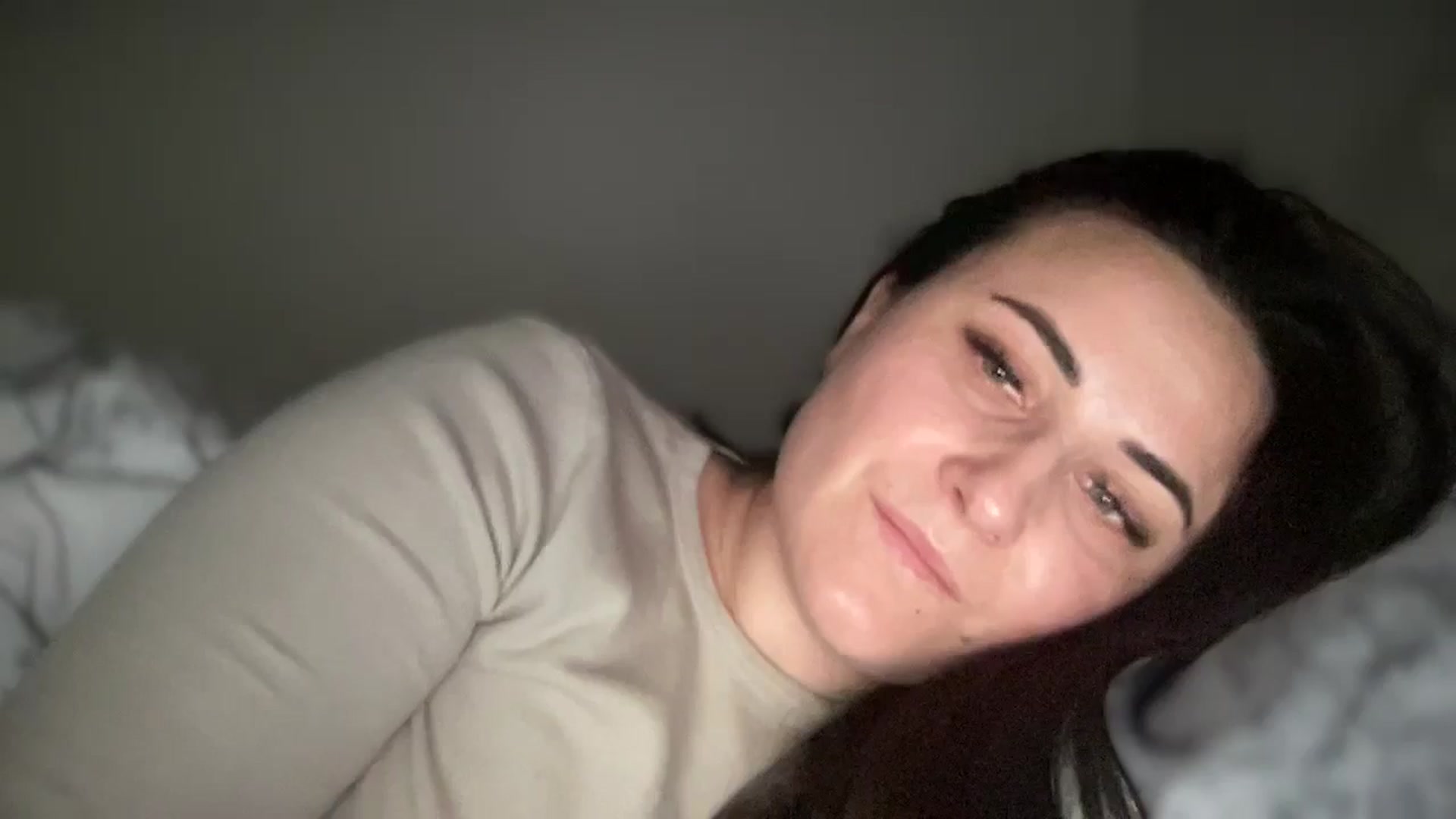 Gallery image thumbnail from Emafox's myfreecams stream on, 02/02/2025, 13:42 image 15 of 20