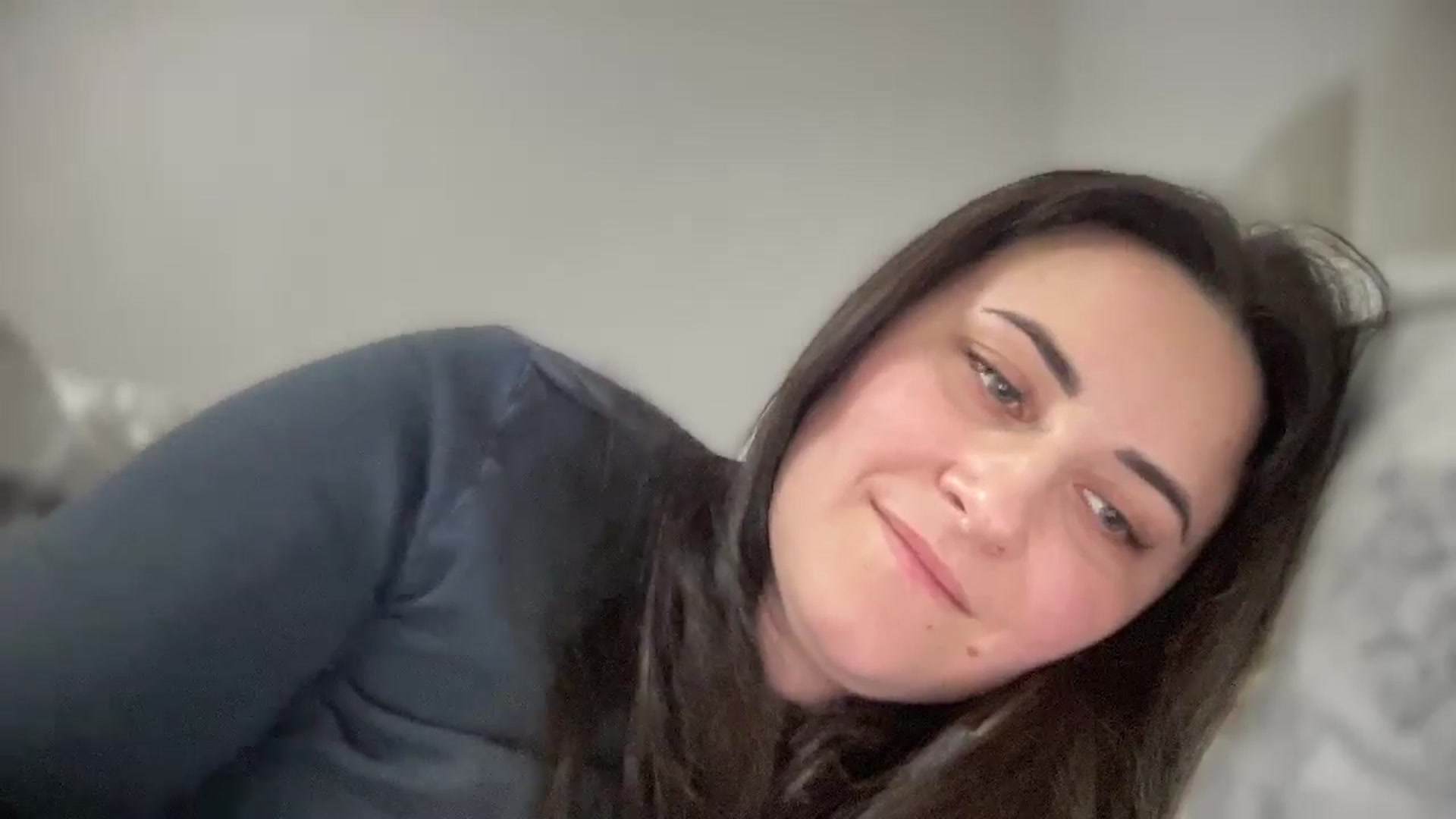 Gallery image thumbnail from Emafox's myfreecams stream on, 02/16/2025, 17:27 image 5 of 20