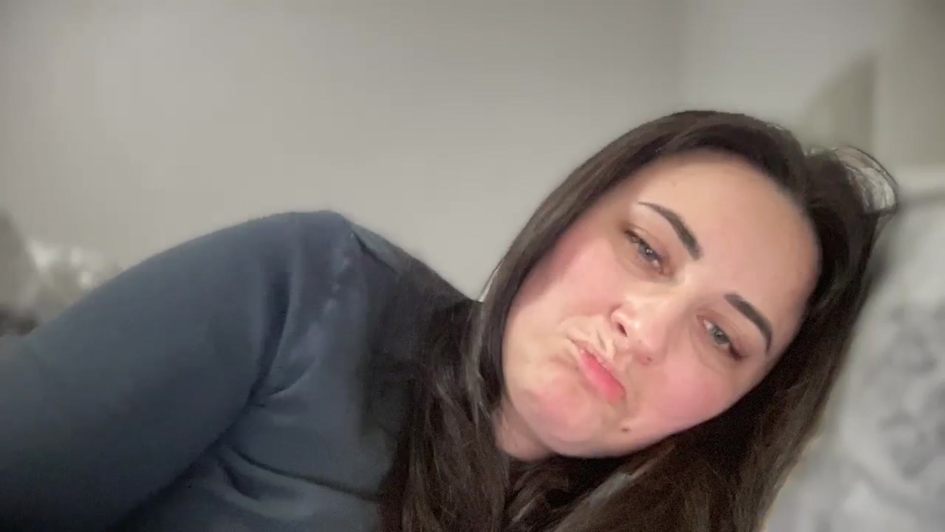 Gallery image thumbnail from Emafox's myfreecams stream on, 02/16/2025, 17:27 image 7 of 20