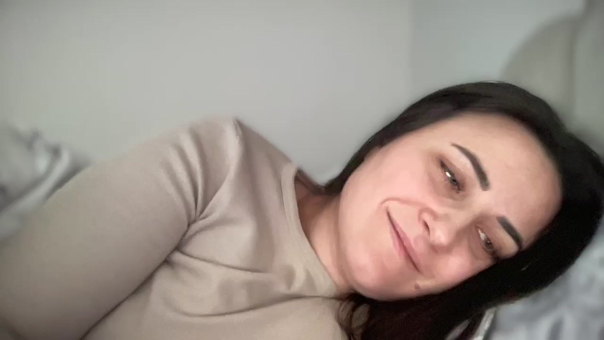 Gallery image thumbnail from Emafox's myfreecams stream on, 02/17/2025, 10:27 image 10 of 20