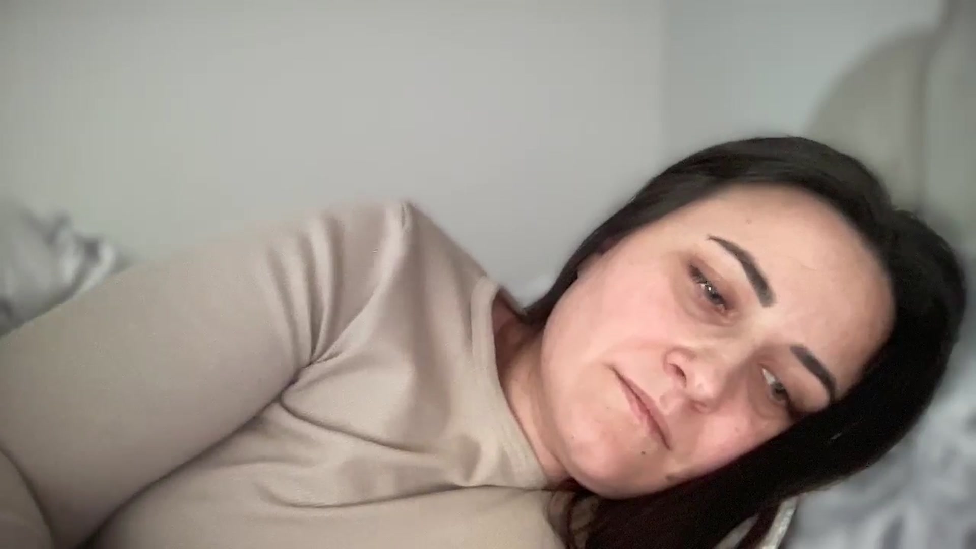 Gallery image thumbnail from Emafox's myfreecams stream on, 02/17/2025, 10:27 image 9 of 20