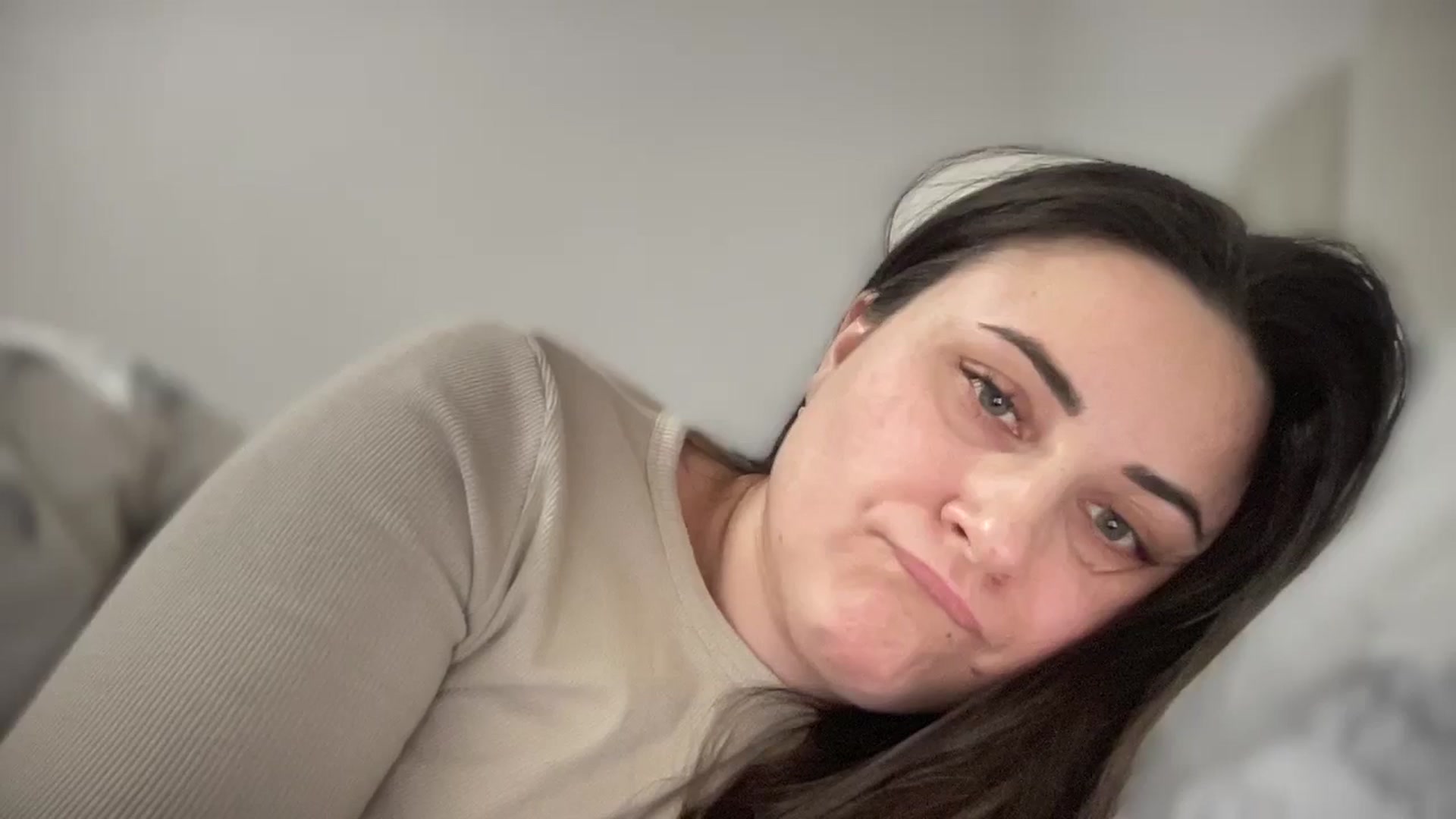 Gallery image thumbnail from Emafox's myfreecams stream on, 02/17/2025, 19:19 image 8 of 20