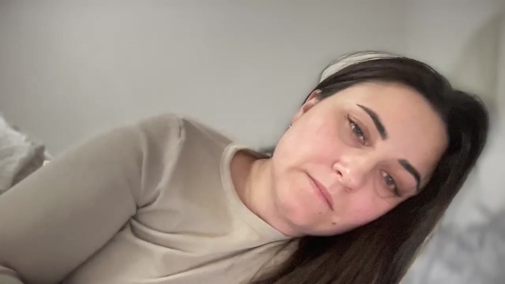 Gallery image thumbnail from Emafox's myfreecams stream on, 02/17/2025, 19:19 image 17 of 20