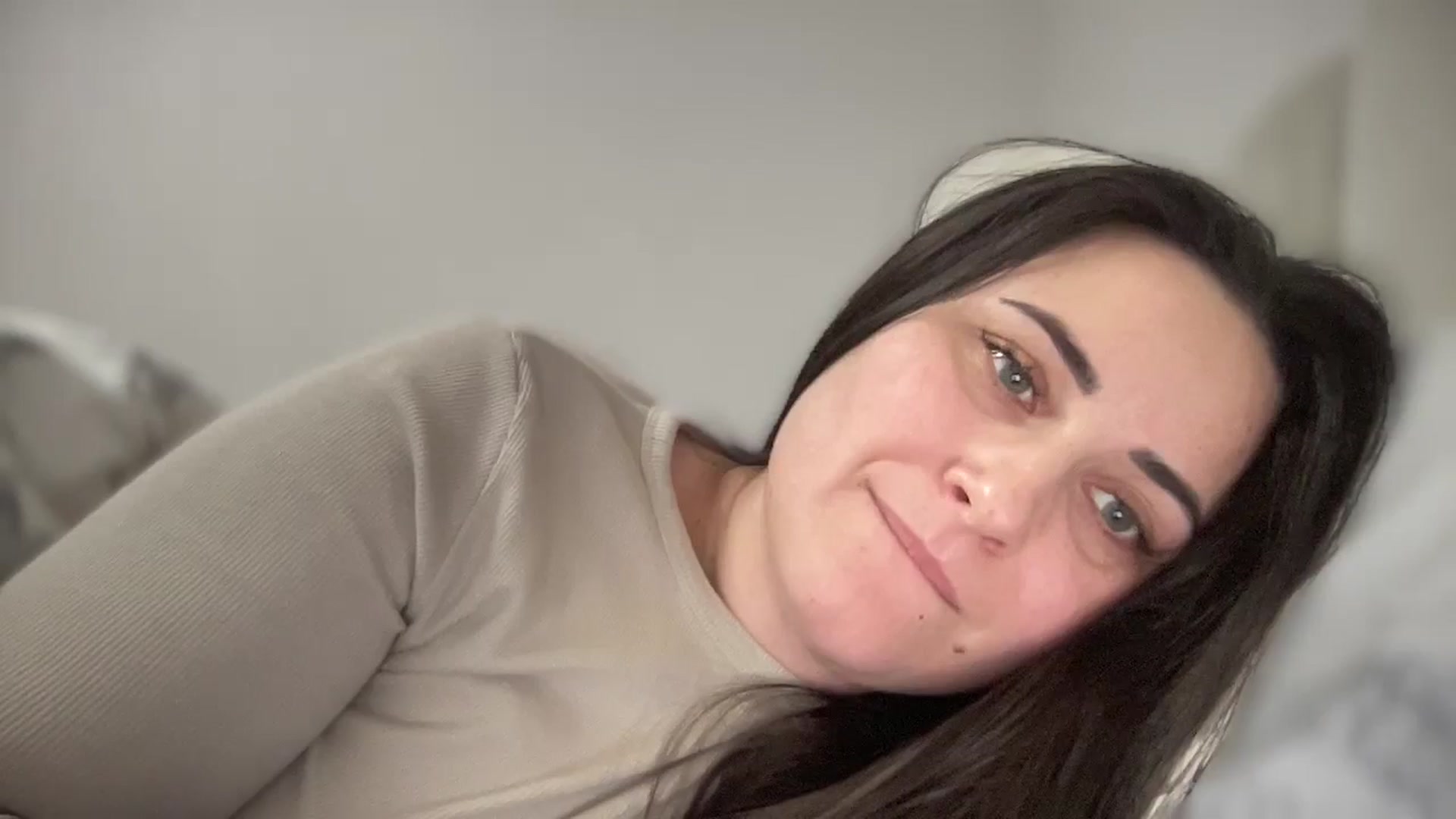 Gallery image thumbnail from Emafox's myfreecams stream on, 02/17/2025, 19:19 image 2 of 20