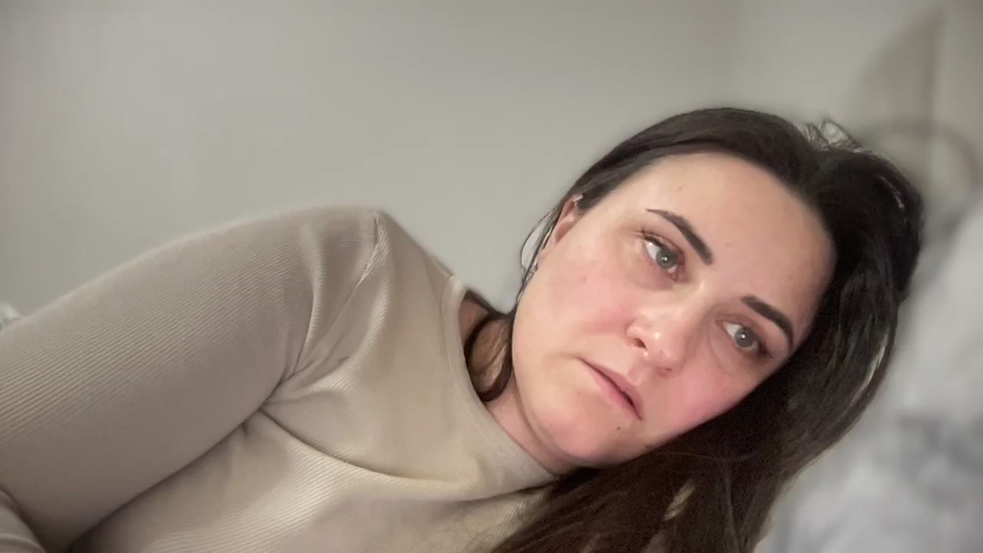 Gallery image thumbnail from Emafox's myfreecams stream on, 02/17/2025, 20:50 image 18 of 20