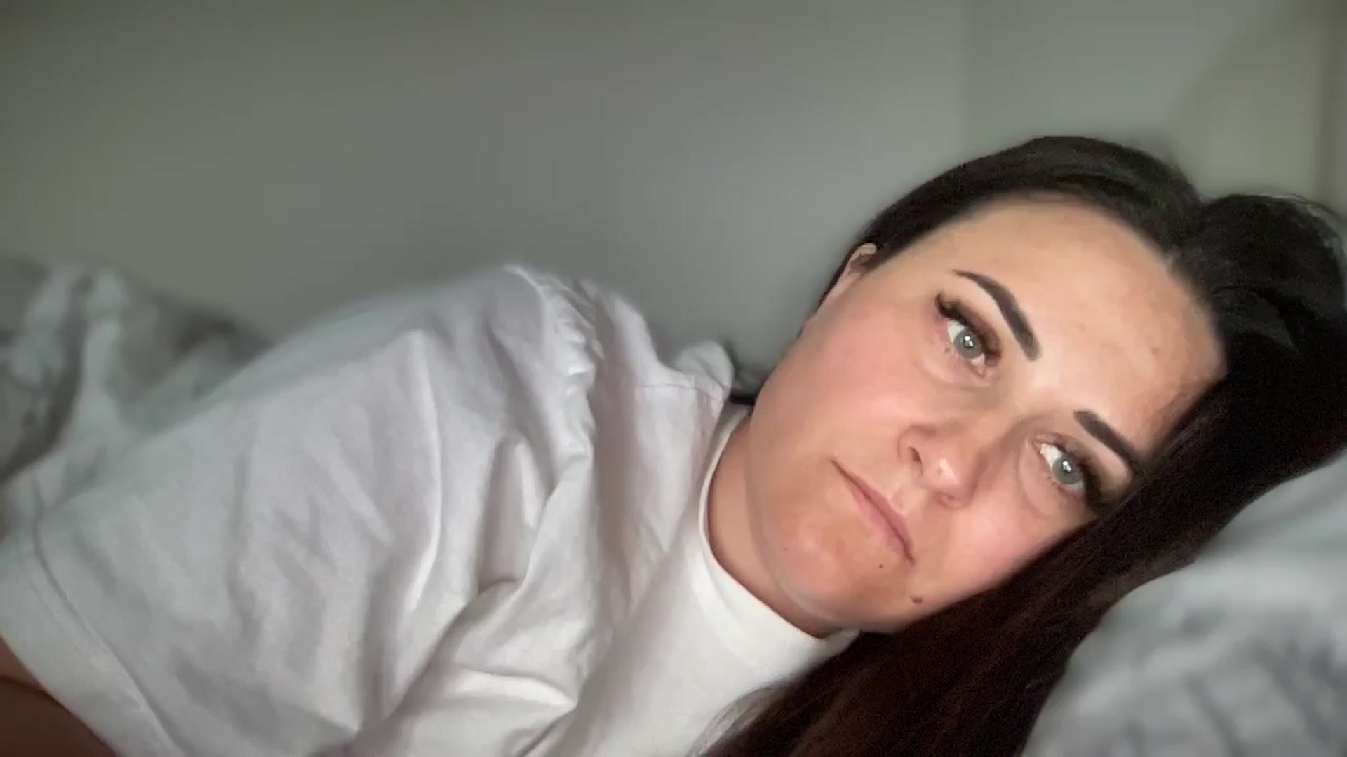 Gallery image thumbnail from Emafox's myfreecams stream on, 03/17/2025, 09:25 image 9 of 20
