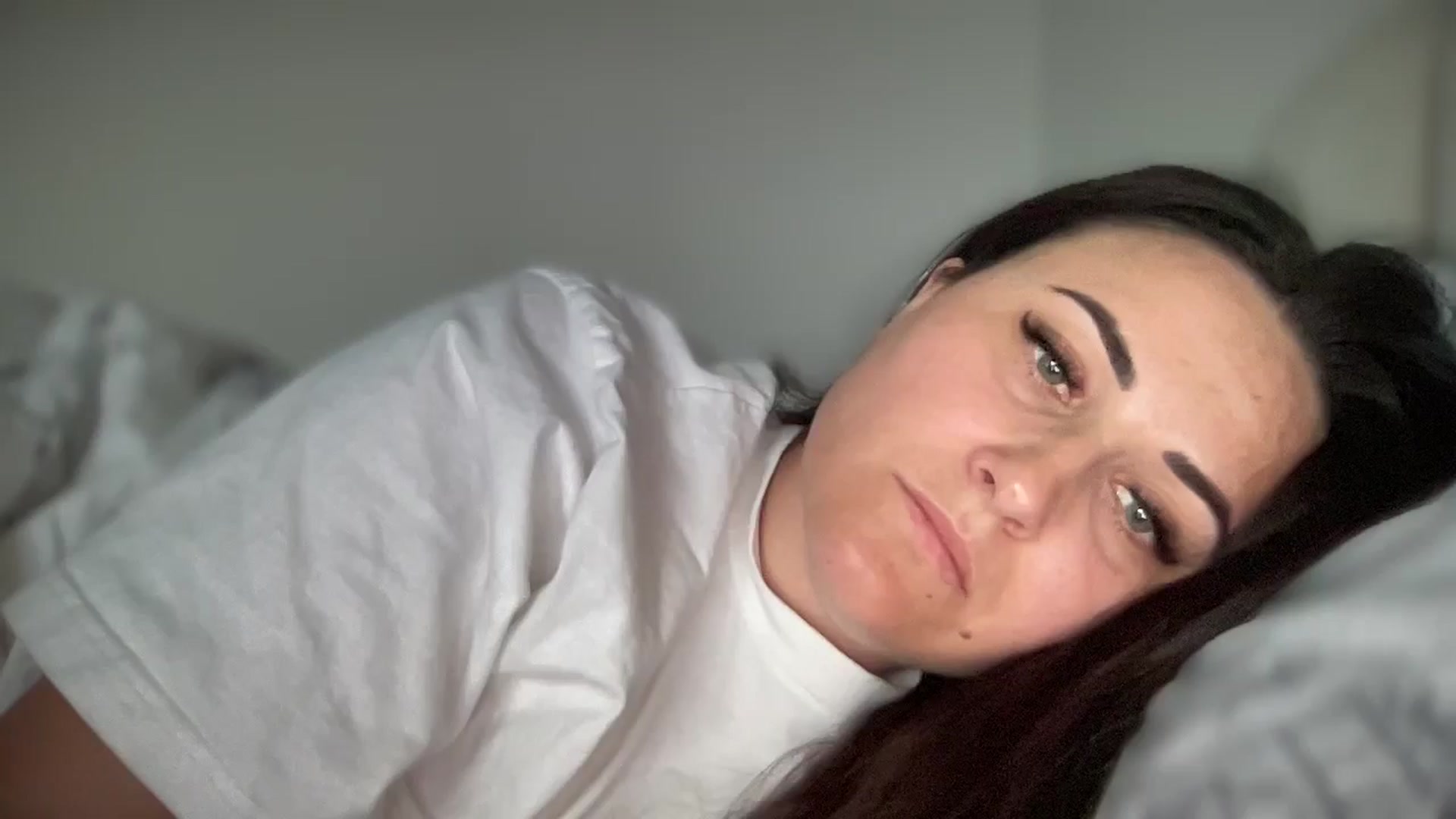 Gallery image thumbnail from Emafox's myfreecams stream on, 03/17/2025, 09:25 image 7 of 20
