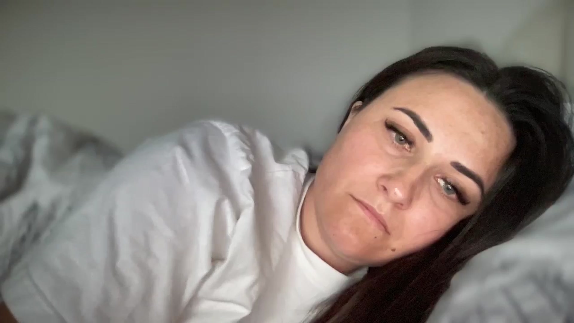 Gallery image thumbnail from Emafox's myfreecams stream on, 03/17/2025, 09:25 image 13 of 20