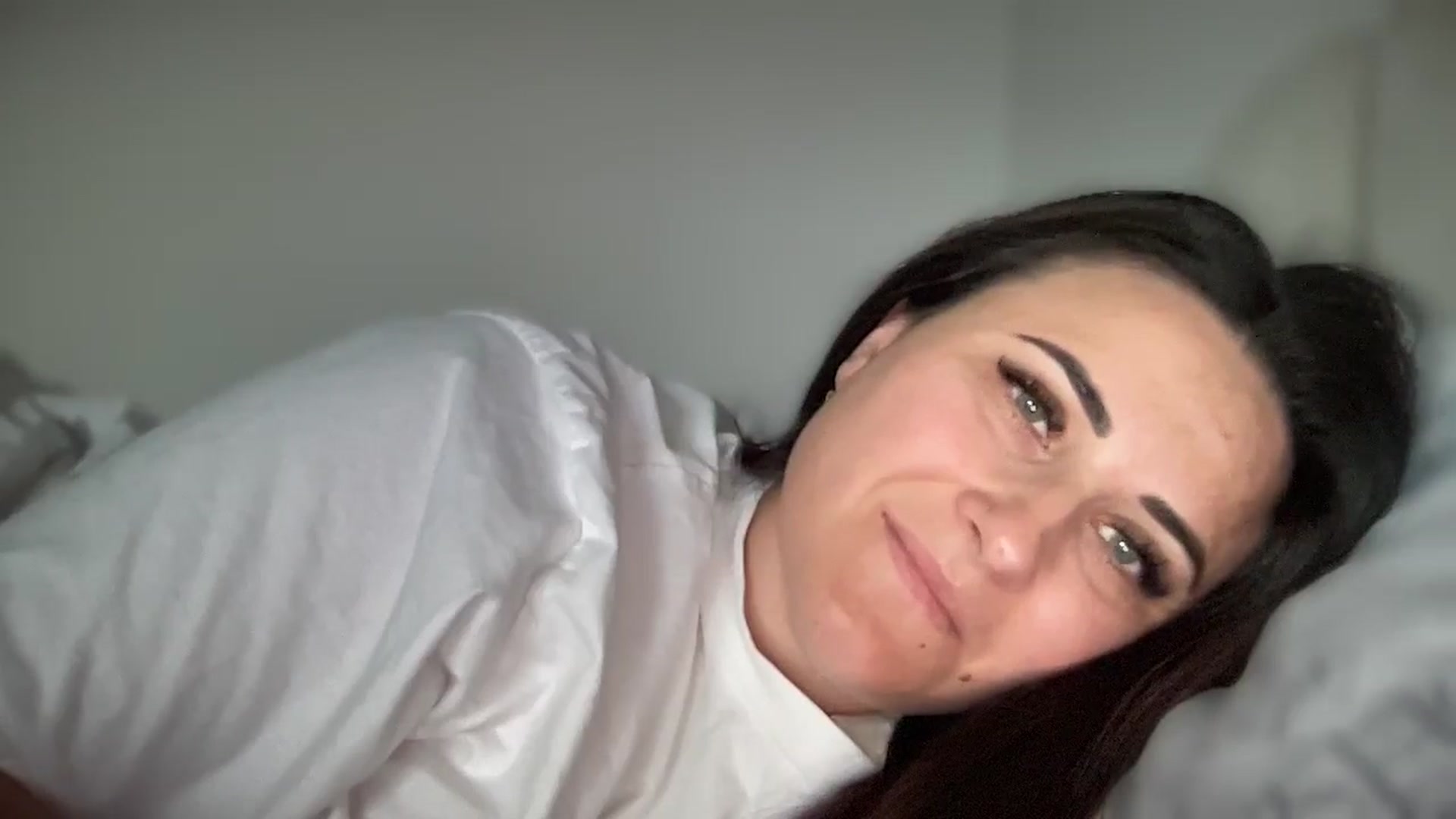 Gallery image thumbnail from Emafox's myfreecams stream on, 03/17/2025, 09:59 image 15 of 20