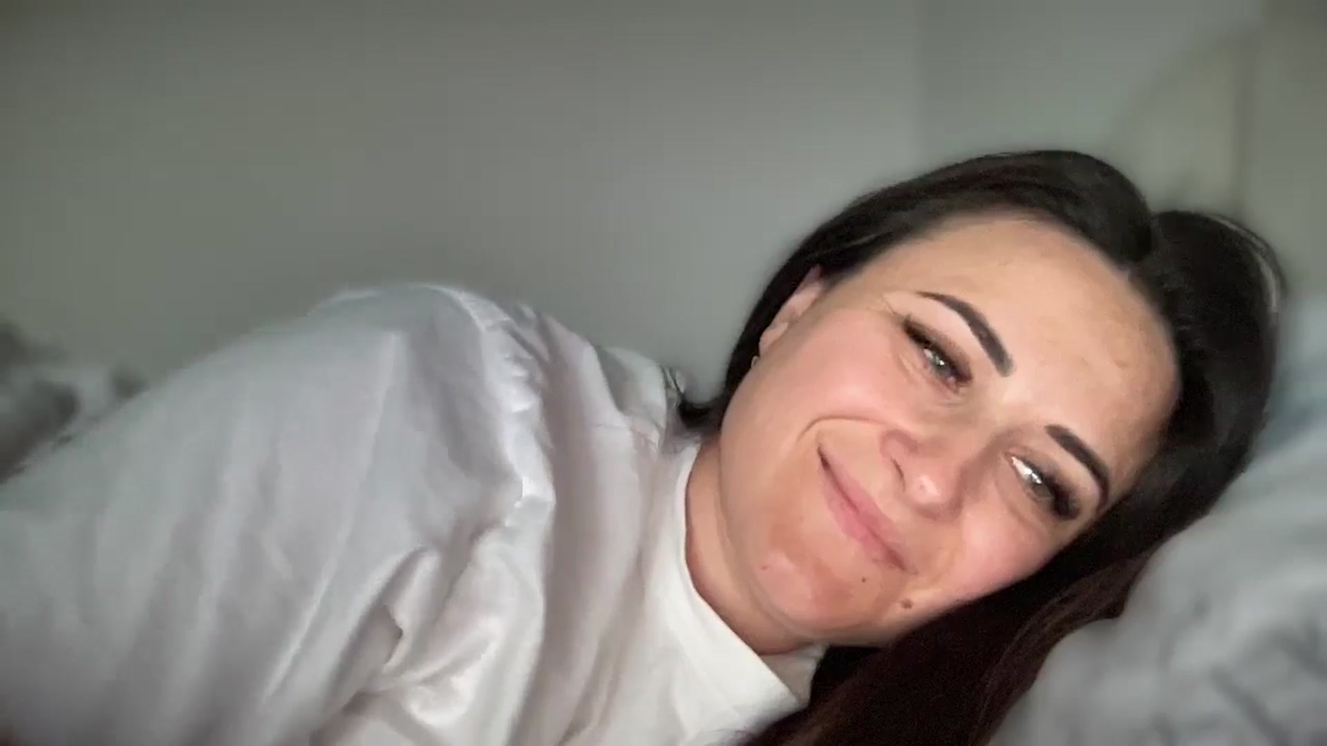 Gallery image thumbnail from Emafox's myfreecams stream on, 03/17/2025, 09:59 image 14 of 20