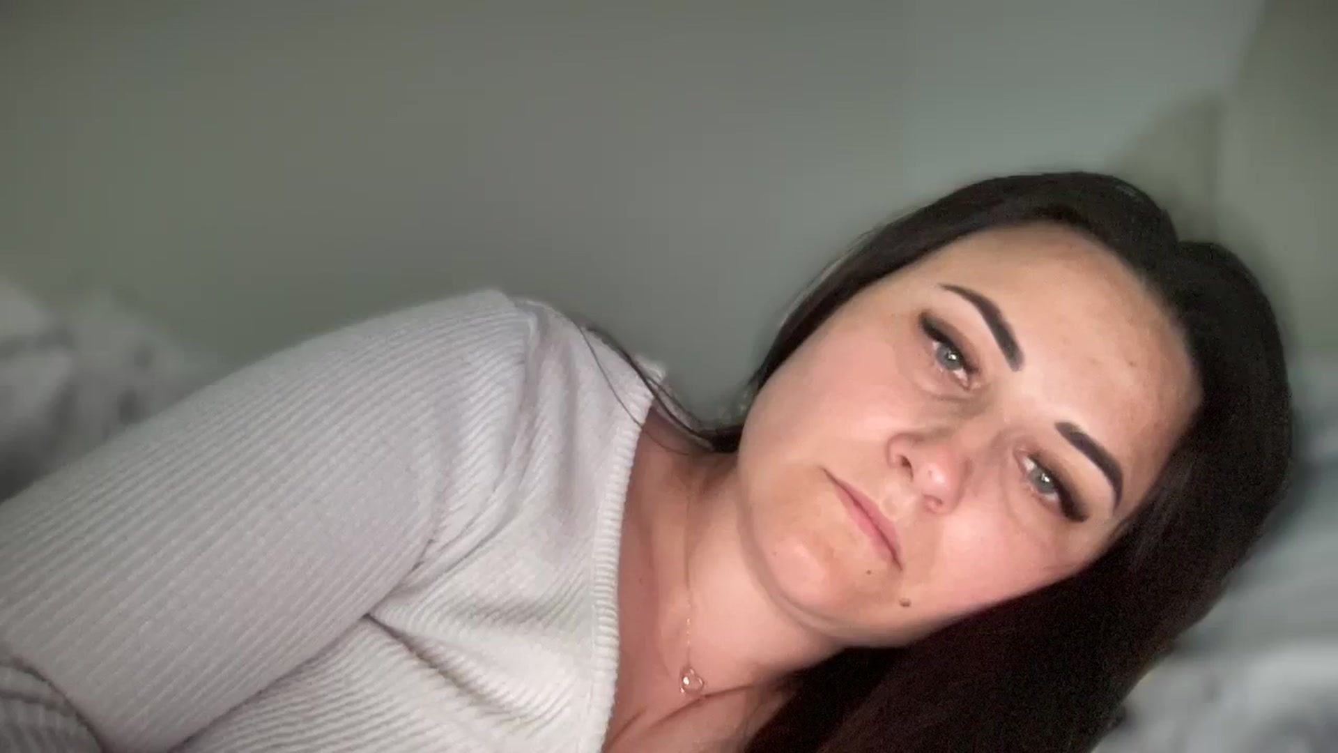 Gallery image thumbnail from Emafox's myfreecams stream on, 03/17/2025, 12:59 image 4 of 20
