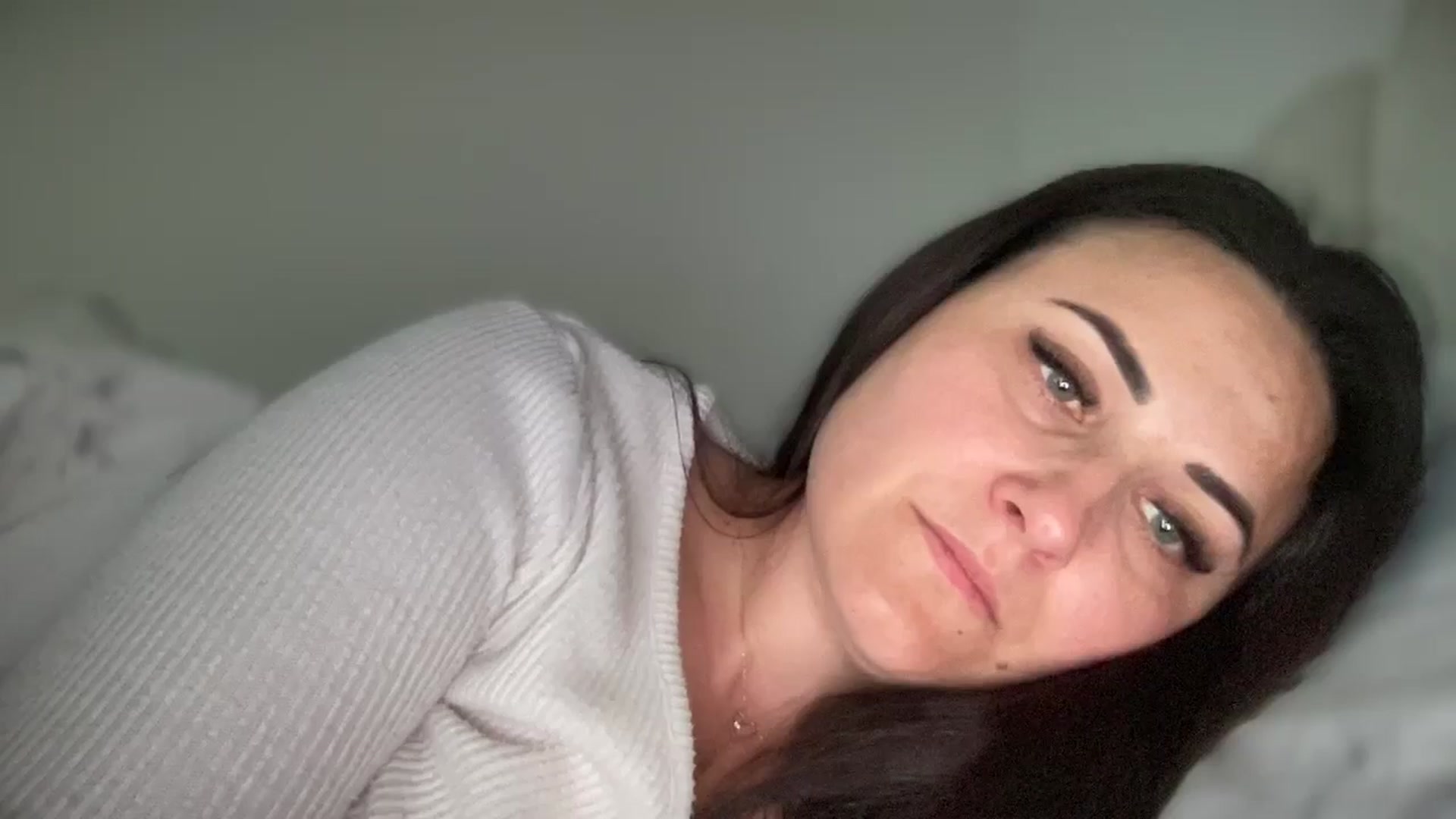 Gallery image thumbnail from Emafox's myfreecams stream on, 03/17/2025, 12:59 image 20 of 20