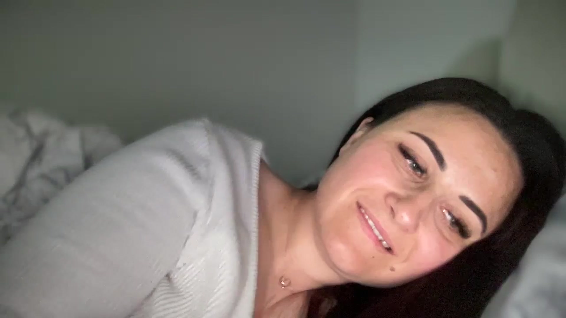 Gallery image thumbnail from Emafox's myfreecams stream on, 03/17/2025, 15:22 image 10 of 20