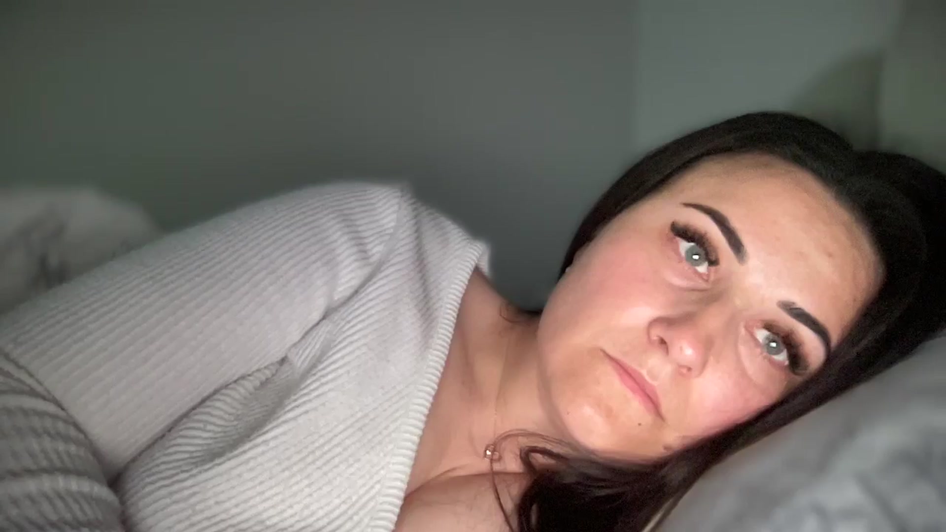 Gallery image thumbnail from Emafox's myfreecams stream on, 03/17/2025, 15:22 image 17 of 20