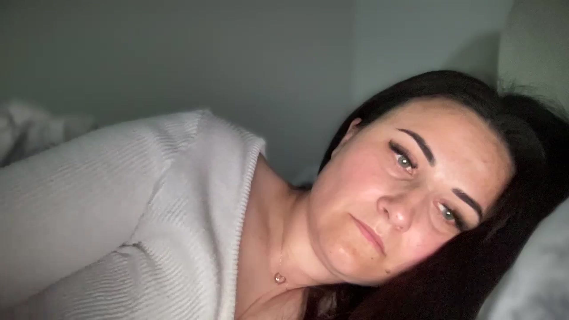 Gallery image thumbnail from Emafox's myfreecams stream on, 03/17/2025, 15:22 image 16 of 20