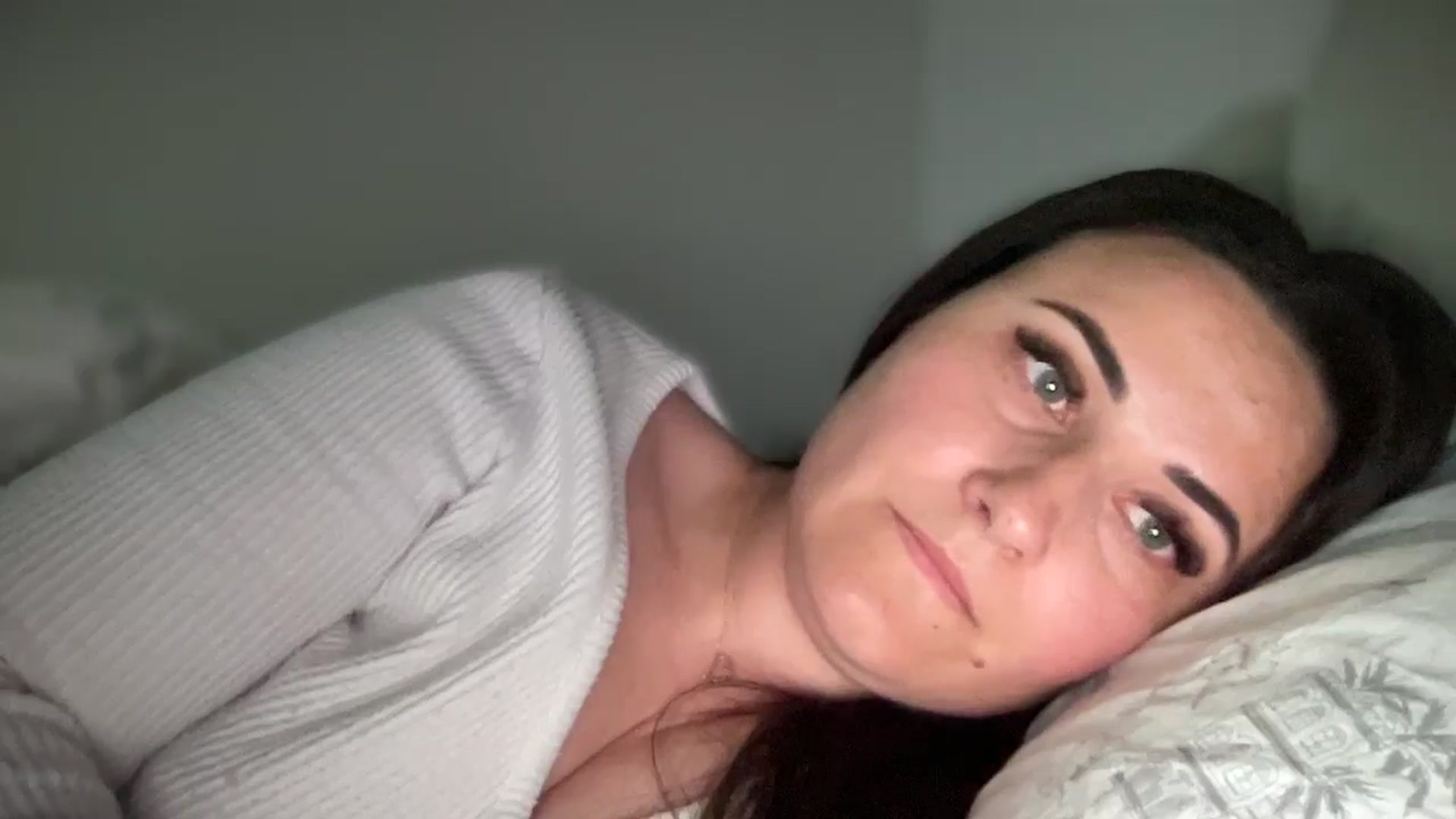 Gallery image thumbnail from Emafox's myfreecams stream on, 03/17/2025, 15:22 image 8 of 20