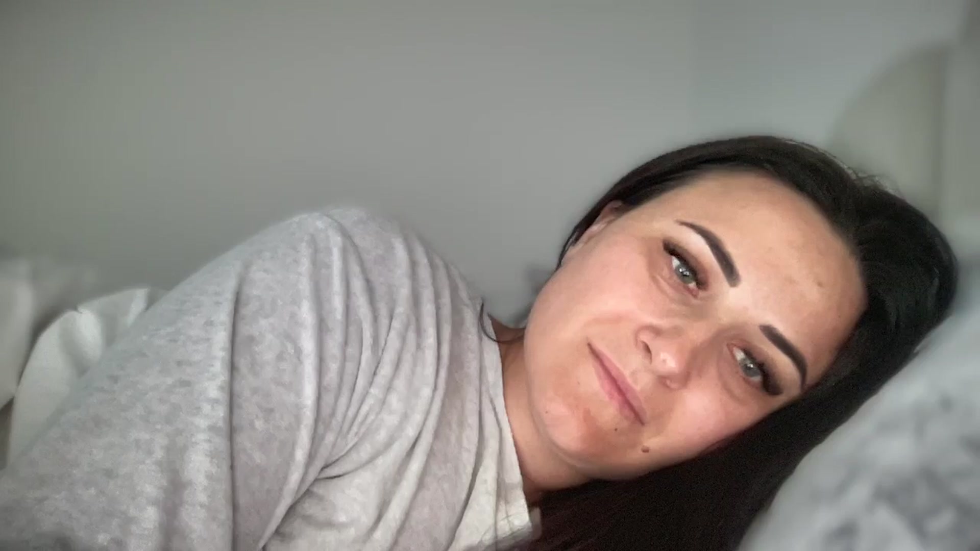 Gallery image thumbnail from Emafox's myfreecams stream on, 03/18/2025, 12:11 image 4 of 20