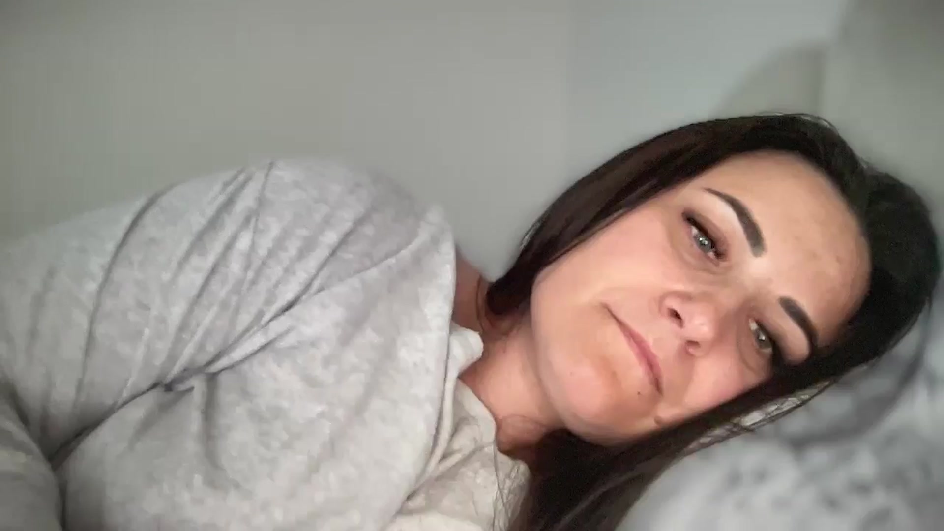 Gallery image thumbnail from Emafox's myfreecams stream on, 03/18/2025, 13:15 image 6 of 20