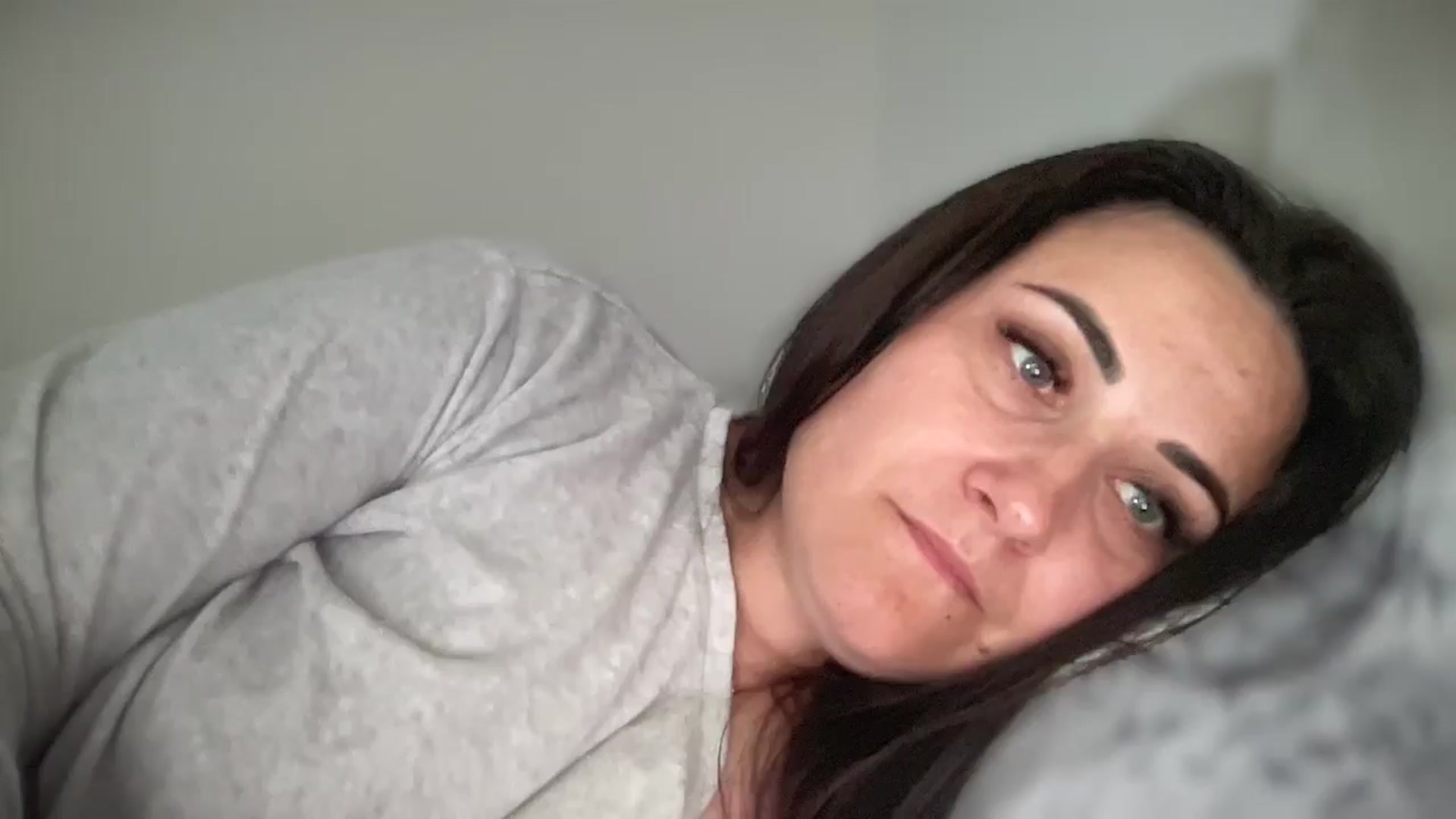 Gallery image thumbnail from Emafox's myfreecams stream on, 03/18/2025, 13:15 image 5 of 20