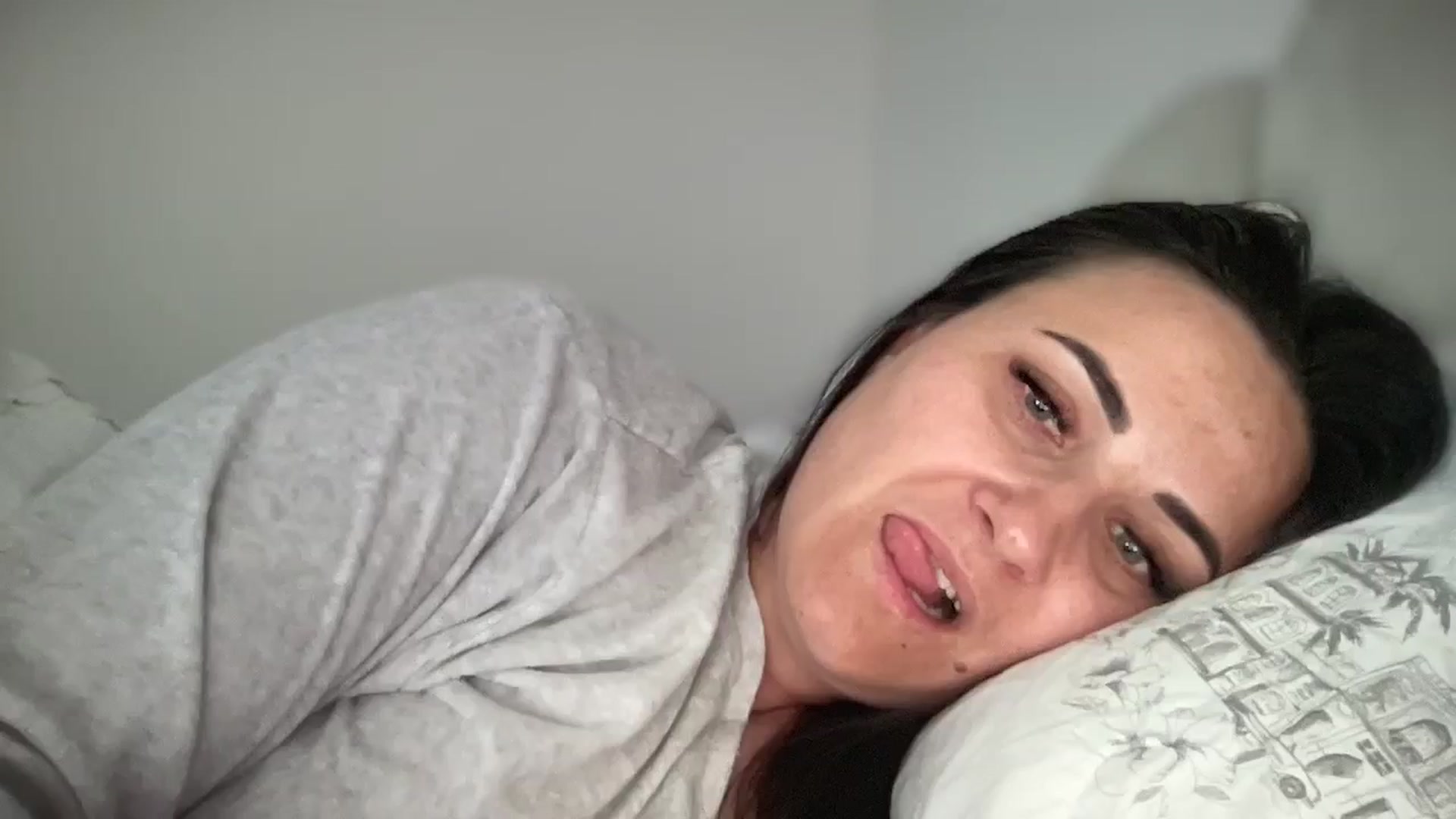 Gallery image thumbnail from Emafox's myfreecams stream on, 03/18/2025, 13:15 image 4 of 20