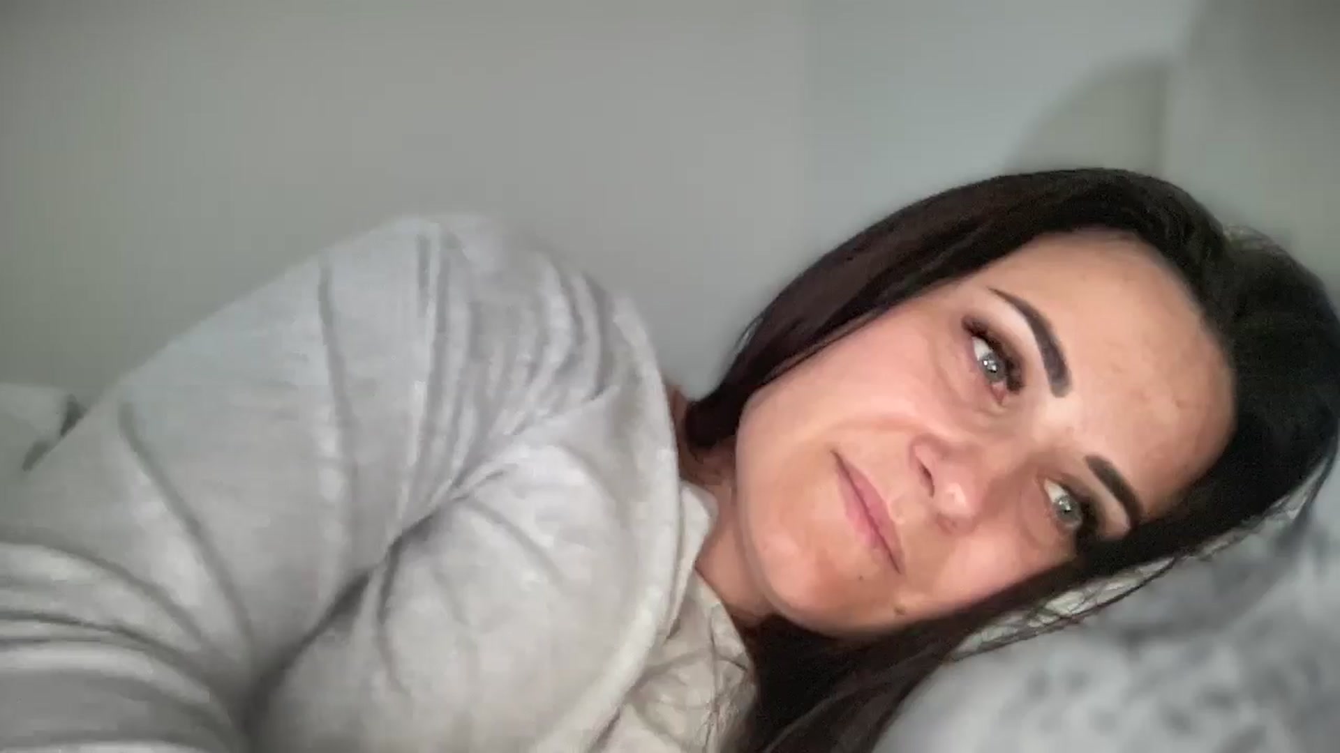 Gallery image thumbnail from Emafox's myfreecams stream on, 03/18/2025, 13:15 image 7 of 20