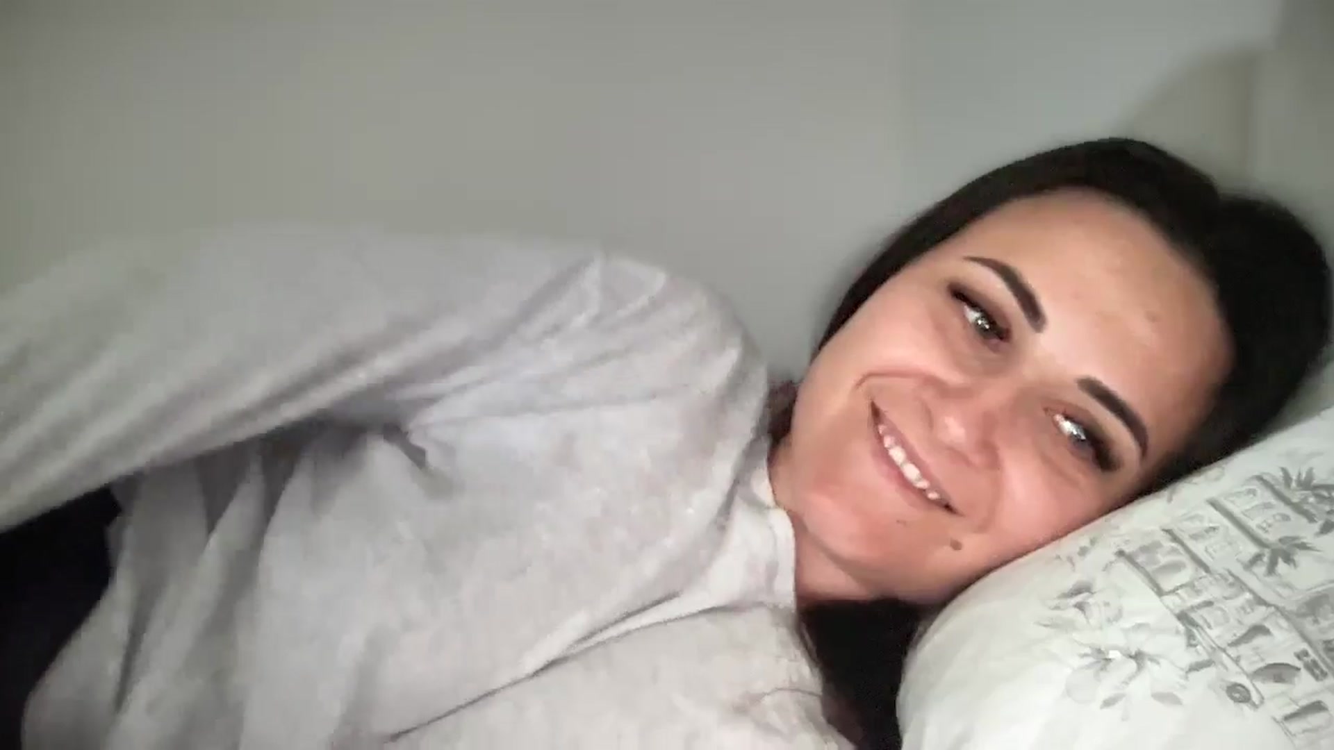 Gallery image thumbnail from Emafox's myfreecams stream on, 03/18/2025, 13:15 image 11 of 20