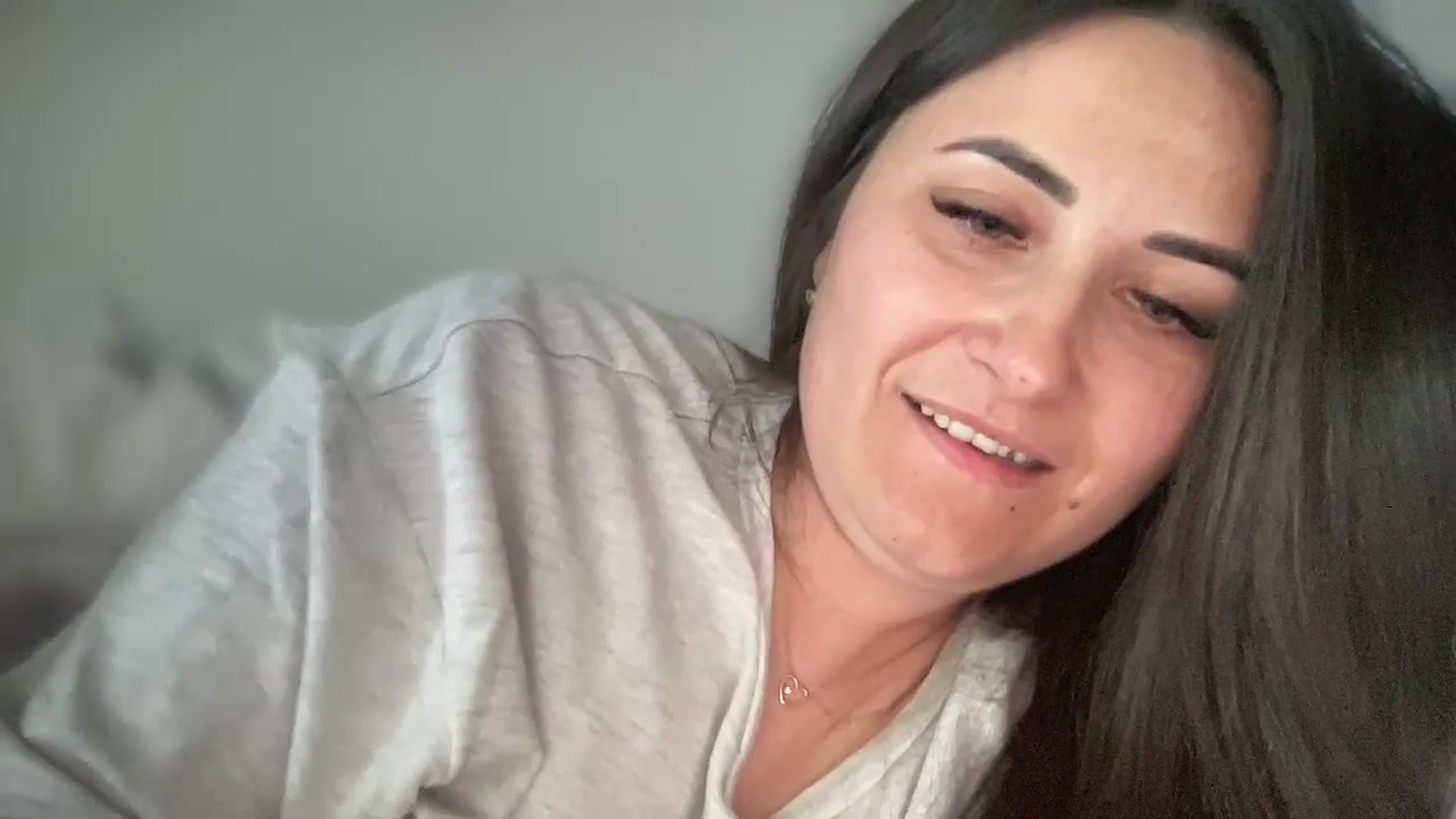 Gallery image thumbnail from Emafox's myfreecams stream on, 03/19/2025, 11:42 image 12 of 20