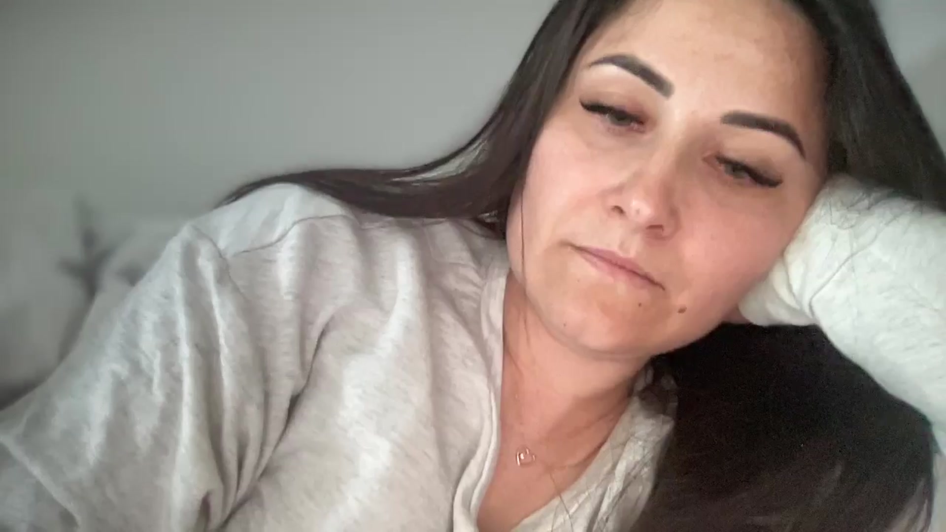 Gallery image thumbnail from Emafox's myfreecams stream on, 03/19/2025, 11:42 image 16 of 20