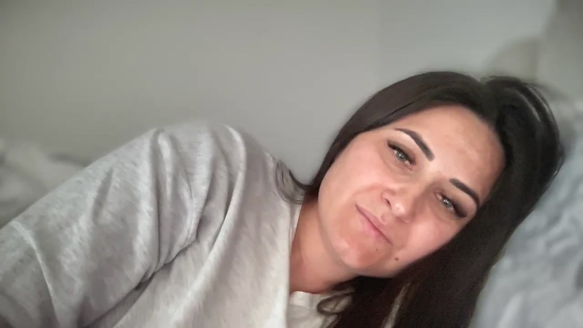 Gallery image thumbnail from Emafox's myfreecams stream on, 03/19/2025, 13:23 image 2 of 20