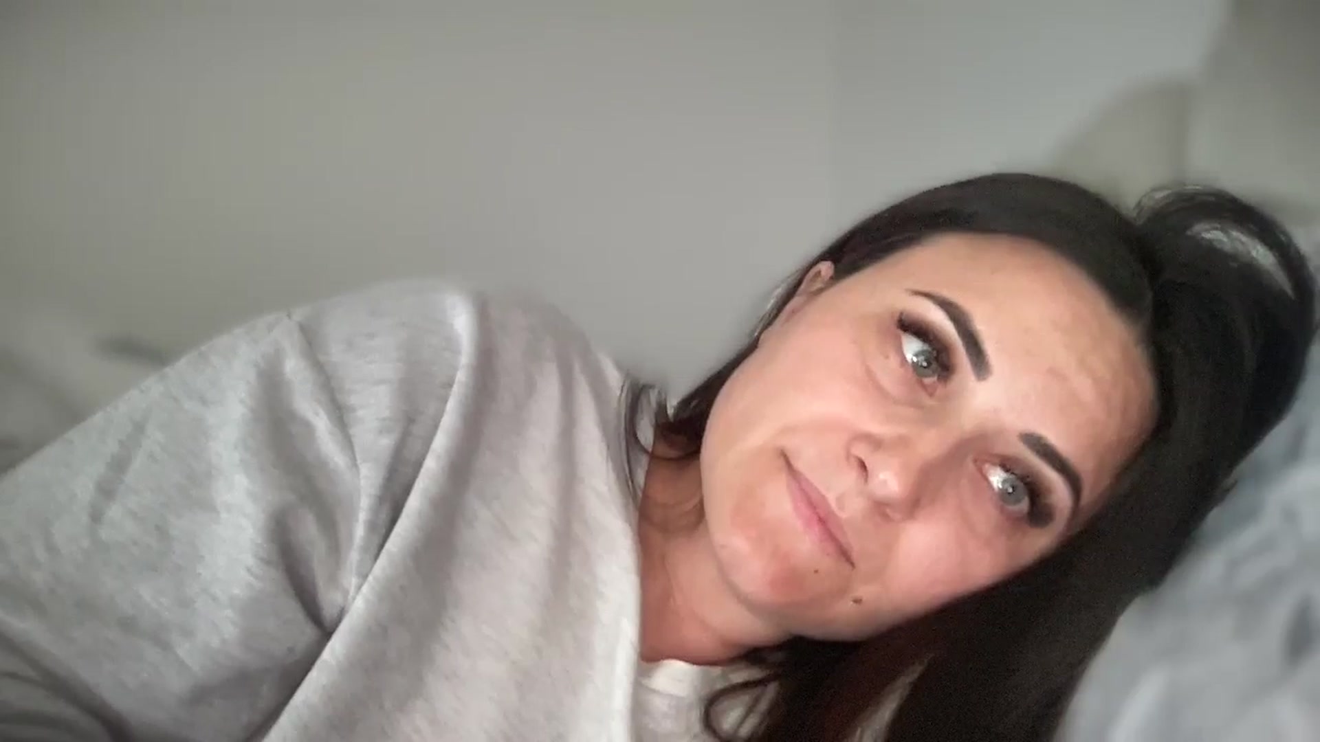 Gallery image thumbnail from Emafox's myfreecams stream on, 03/19/2025, 13:23 image 11 of 20
