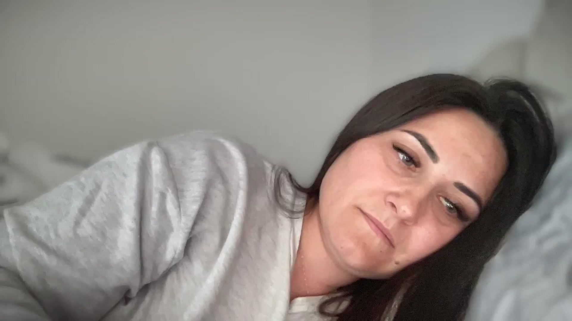 Gallery image thumbnail from Emafox's myfreecams stream on, 03/19/2025, 13:23 image 4 of 20