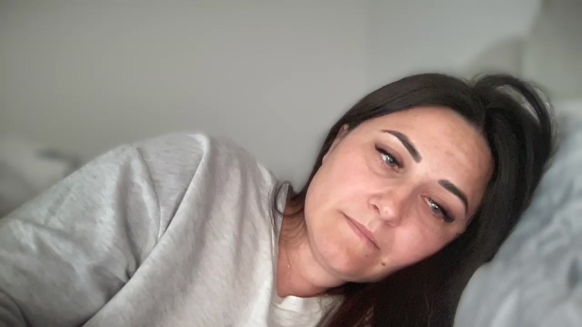 Gallery image thumbnail from Emafox's myfreecams stream on, 03/19/2025, 13:23 image 16 of 20