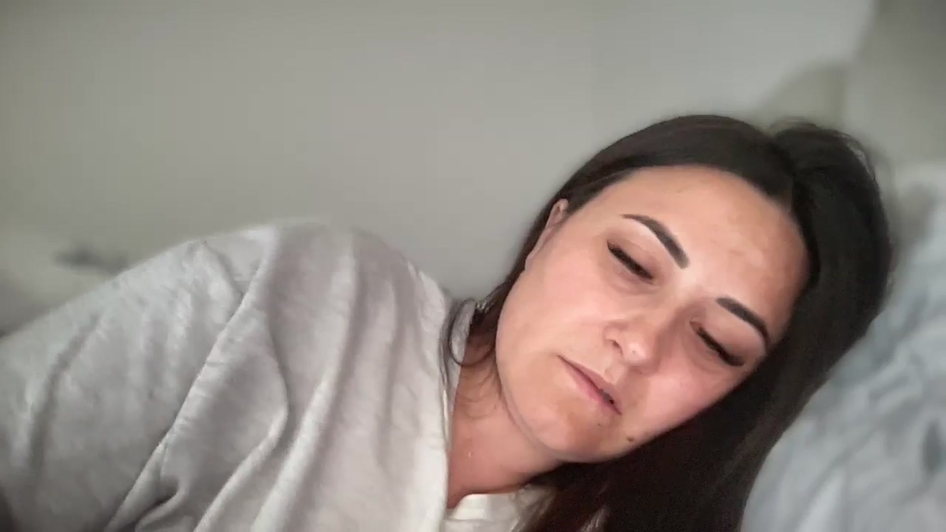 Gallery image thumbnail from Emafox's myfreecams stream on, 03/19/2025, 13:23 image 17 of 20