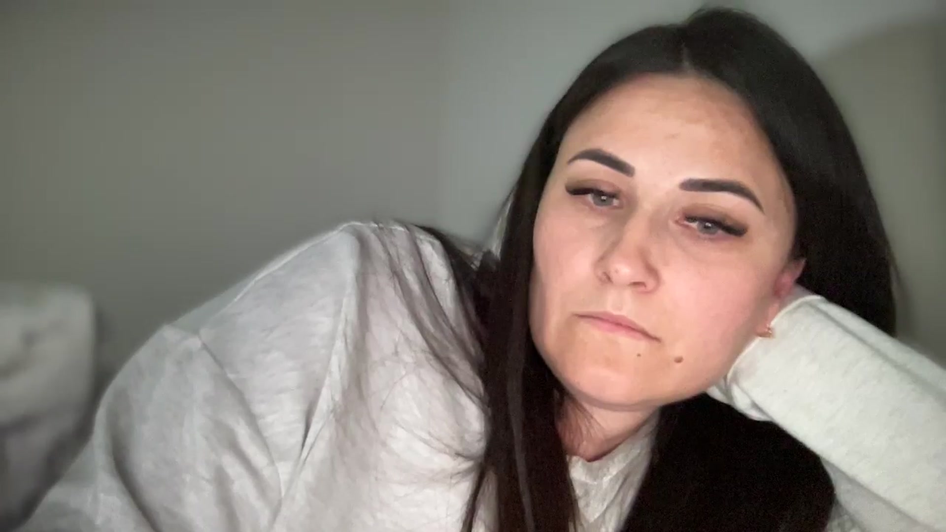 Gallery image thumbnail from Emafox's myfreecams stream on, 03/19/2025, 15:21 image 2 of 20