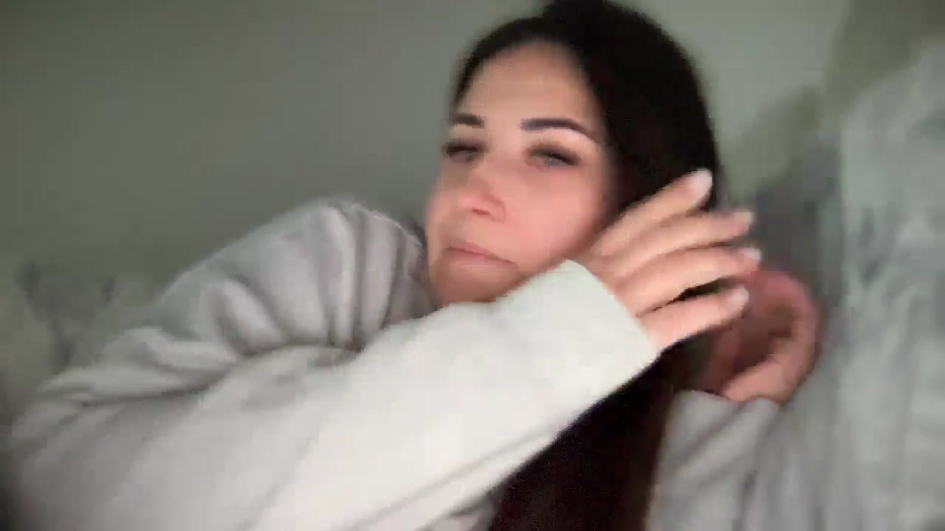 Gallery image thumbnail from Emafox's myfreecams stream on, 03/19/2025, 15:21 image 15 of 20