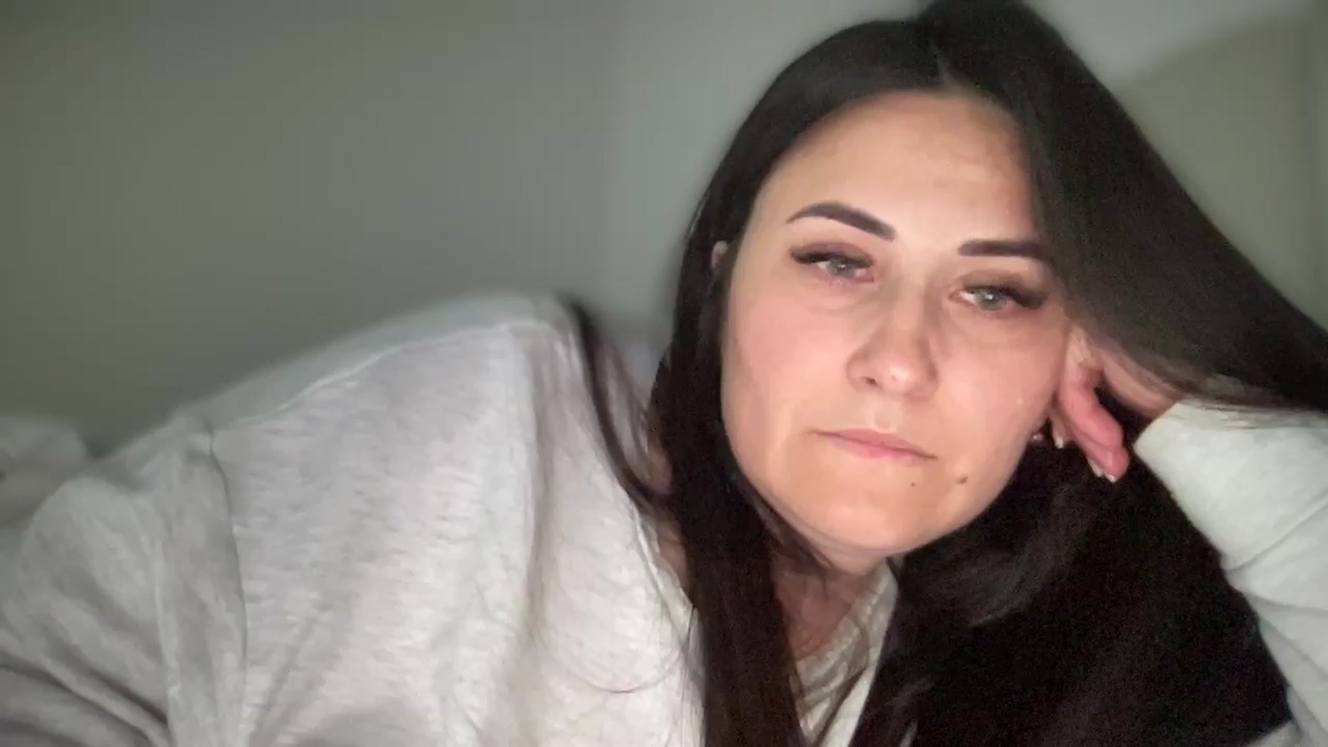 Gallery image thumbnail from Emafox's myfreecams stream on, 03/19/2025, 15:21 image 10 of 20