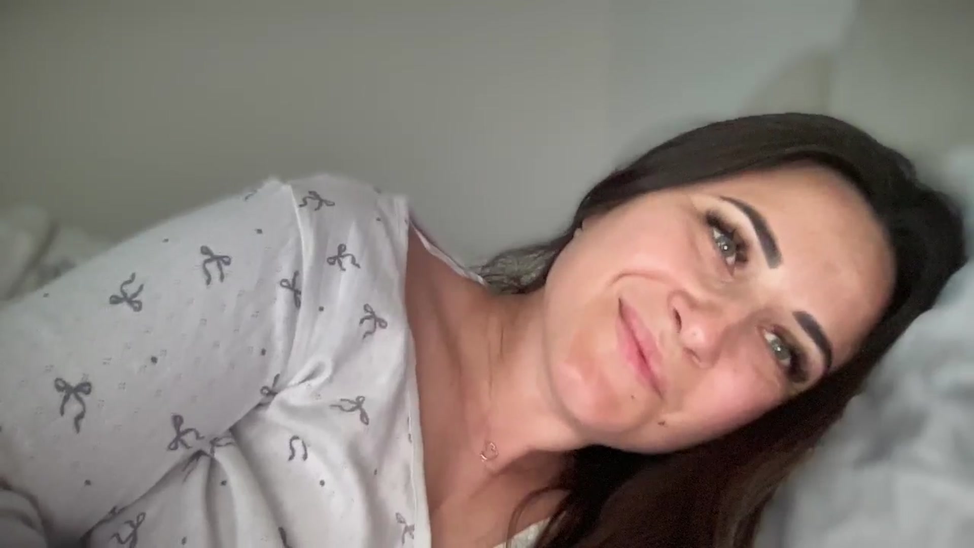Gallery image thumbnail from Emafox's myfreecams stream on, 03/20/2025, 14:06 image 16 of 20