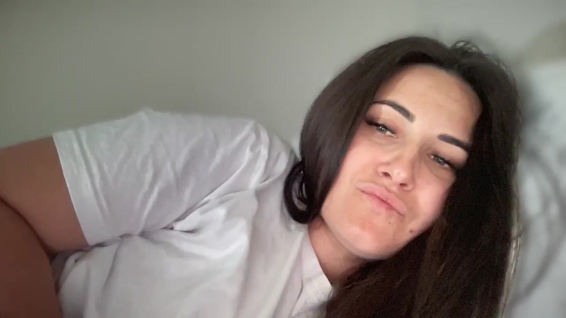 Gallery image thumbnail from Emafox's myfreecams stream on, 03/23/2025, 12:24 image 16 of 20