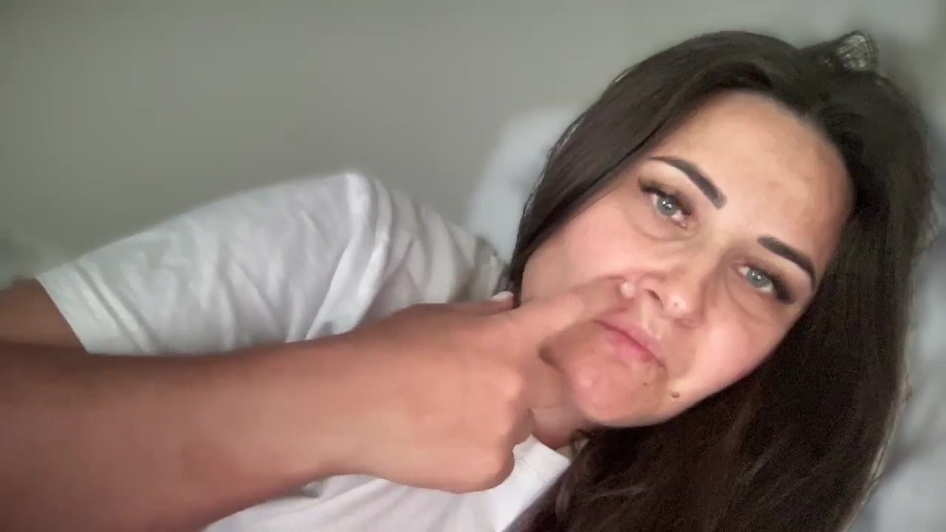 Gallery image thumbnail from Emafox's myfreecams stream on, 03/23/2025, 12:24 image 3 of 20