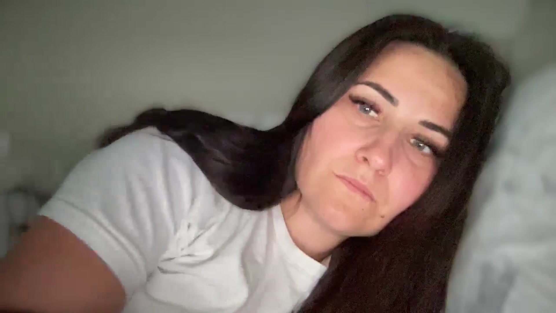 Gallery image thumbnail from Emafox's myfreecams stream on, 03/23/2025, 14:55 image 16 of 20