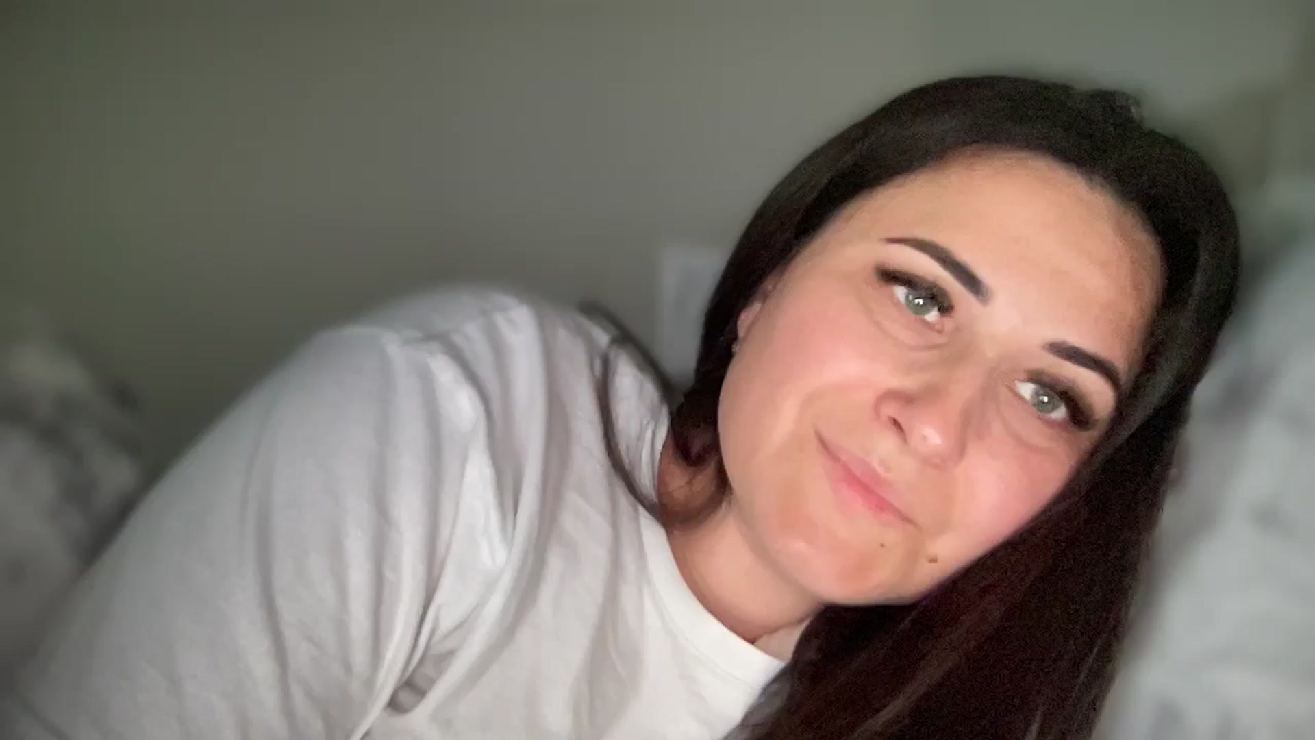 Gallery image thumbnail from Emafox's myfreecams stream on, 03/23/2025, 16:09 image 1 of 20