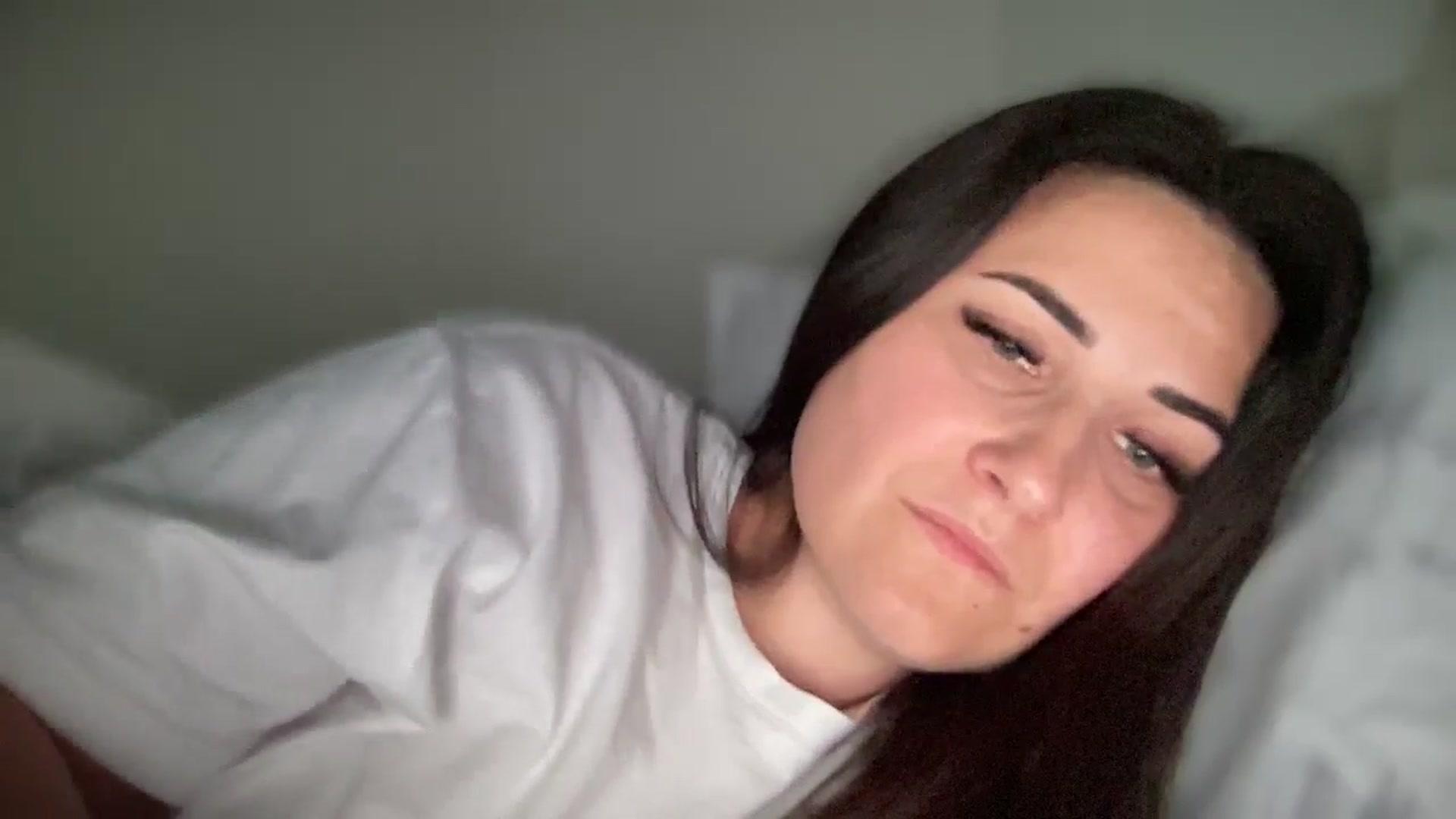 Gallery image thumbnail from Emafox's myfreecams stream on, 03/23/2025, 16:09 image 2 of 20