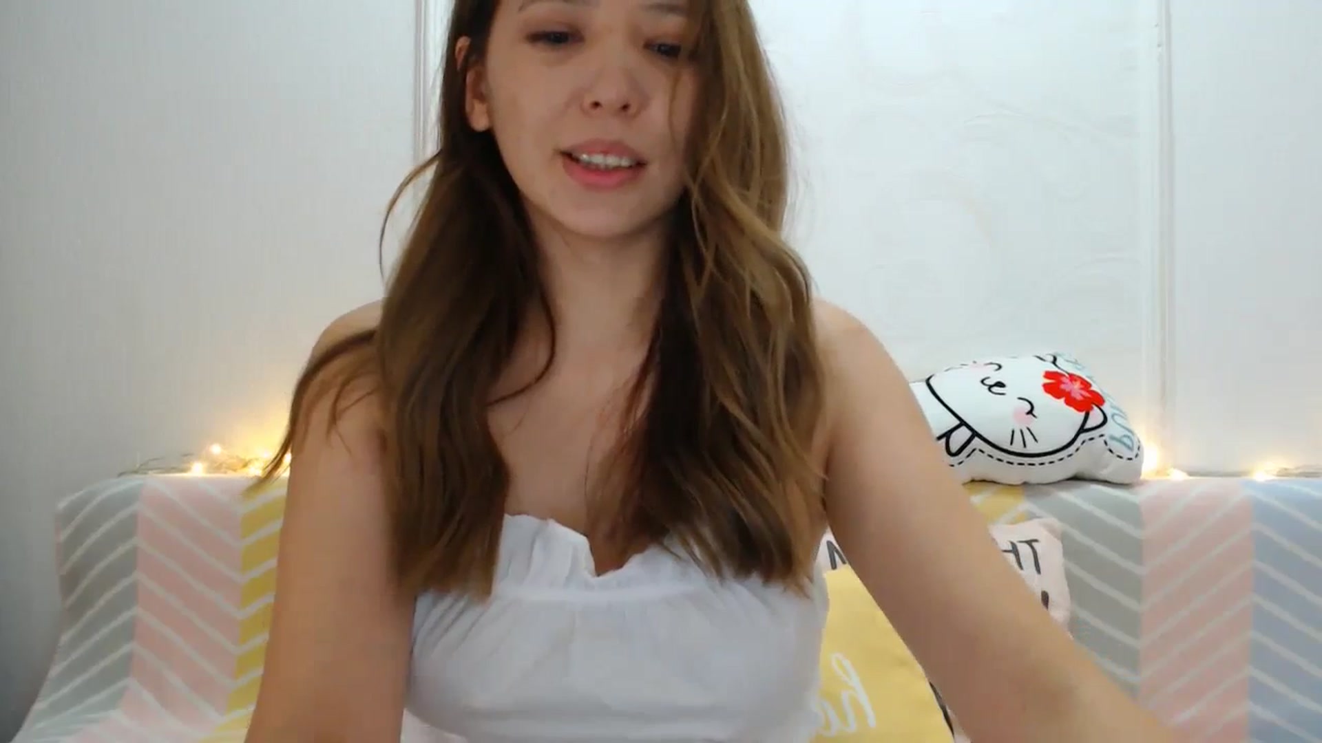 Gallery image thumbnail from Emarynmaya's myfreecams stream on, 08/26/2023, 20:47 image 17 of 20