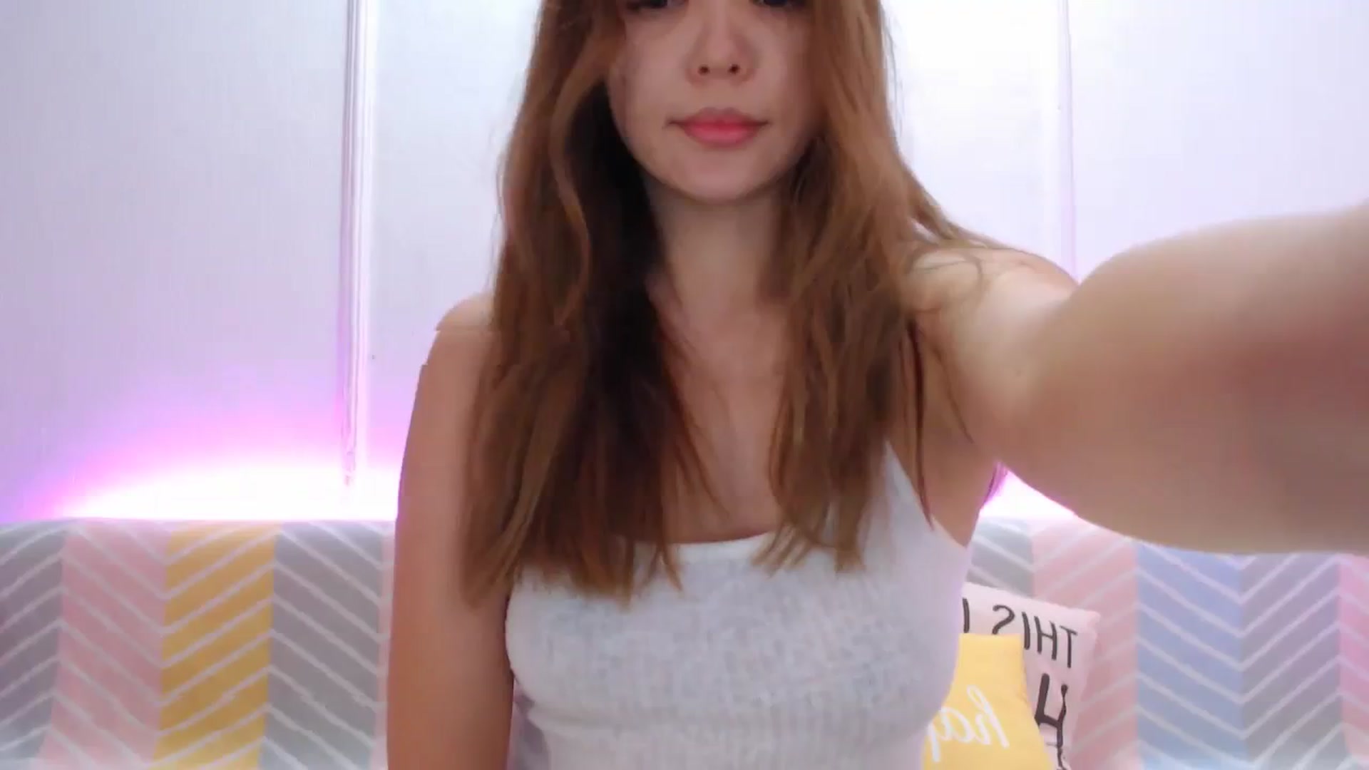 Gallery image thumbnail from Emarynmaya's myfreecams stream on, 09/10/2023, 19:03 image 17 of 20