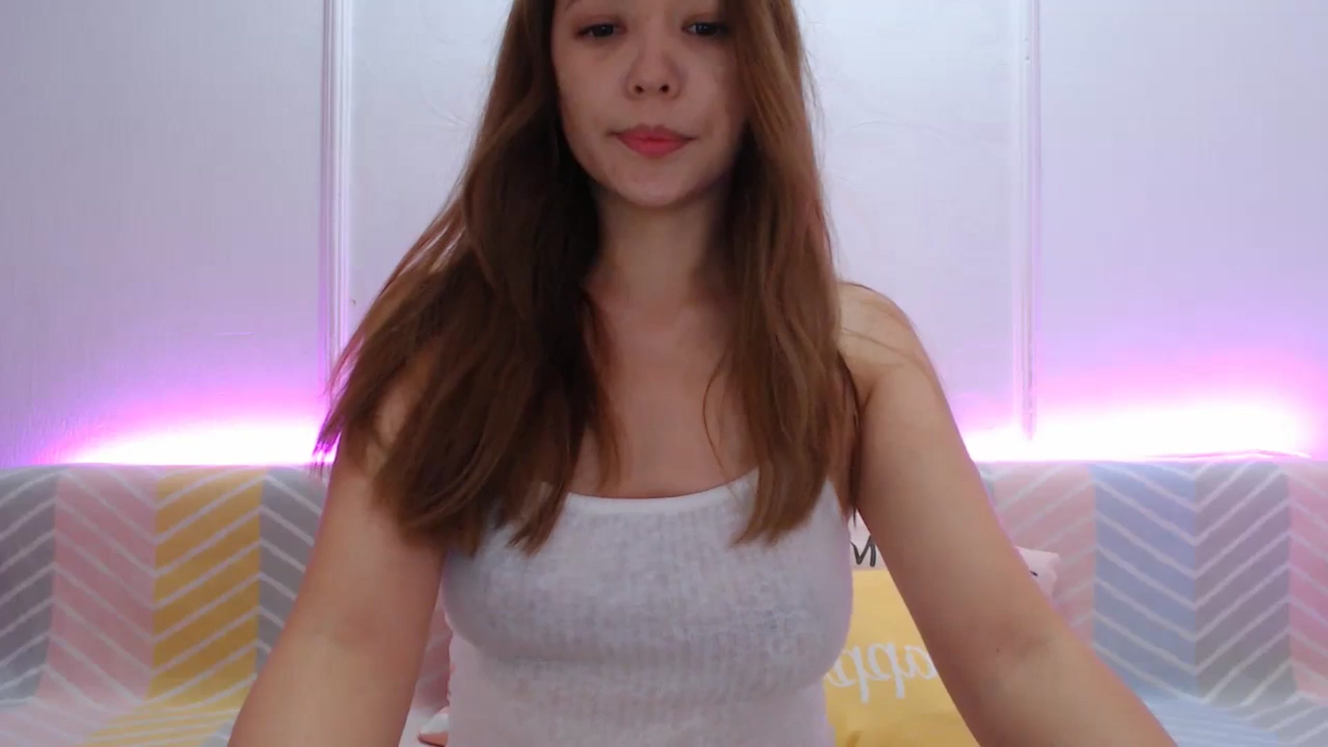 Gallery image thumbnail from Emarynmaya's myfreecams stream on, 09/10/2023, 19:03 image 18 of 20
