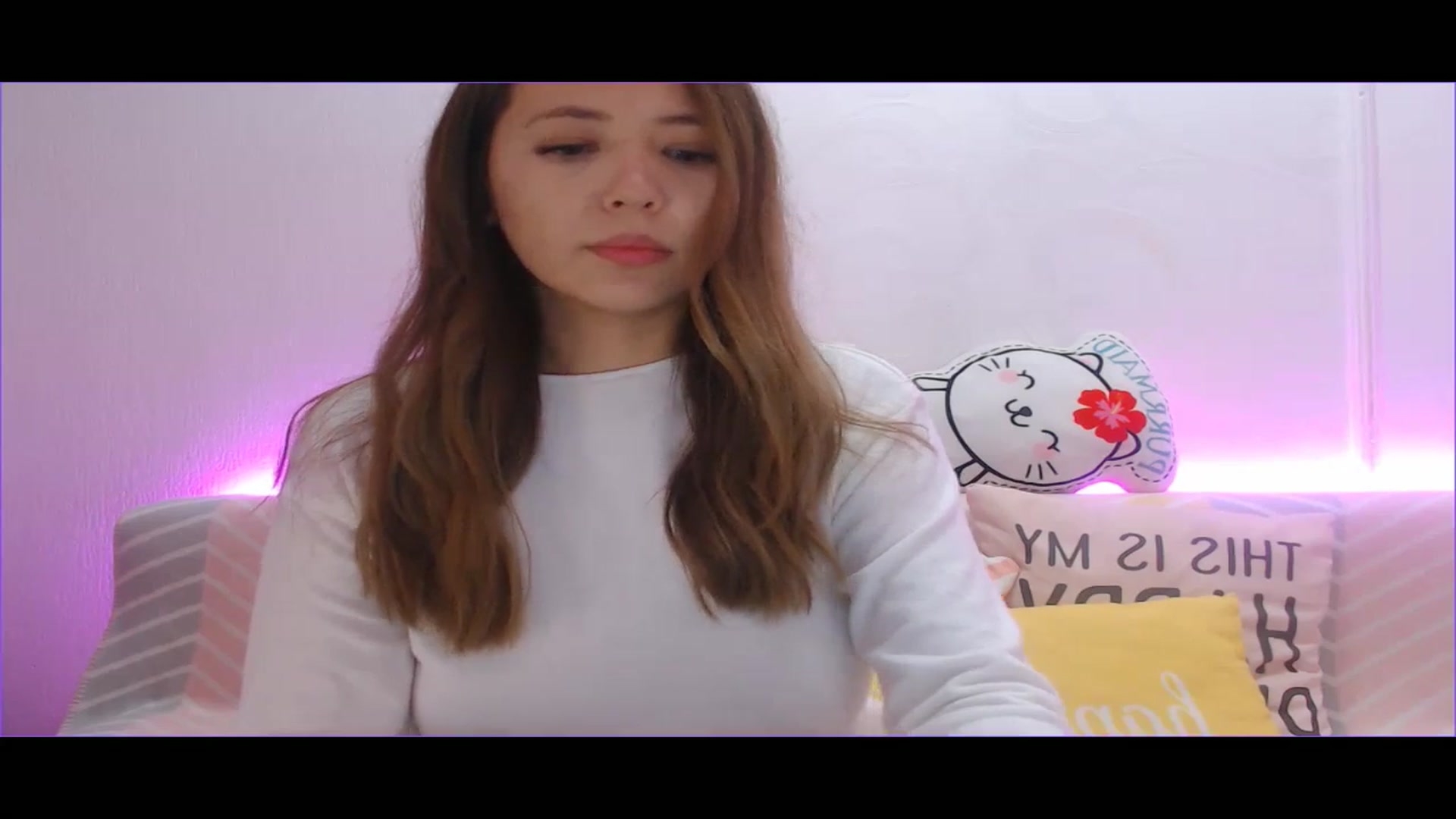 Gallery image thumbnail from Emarynmaya's myfreecams stream on, 09/16/2023, 19:47 image 2 of 20