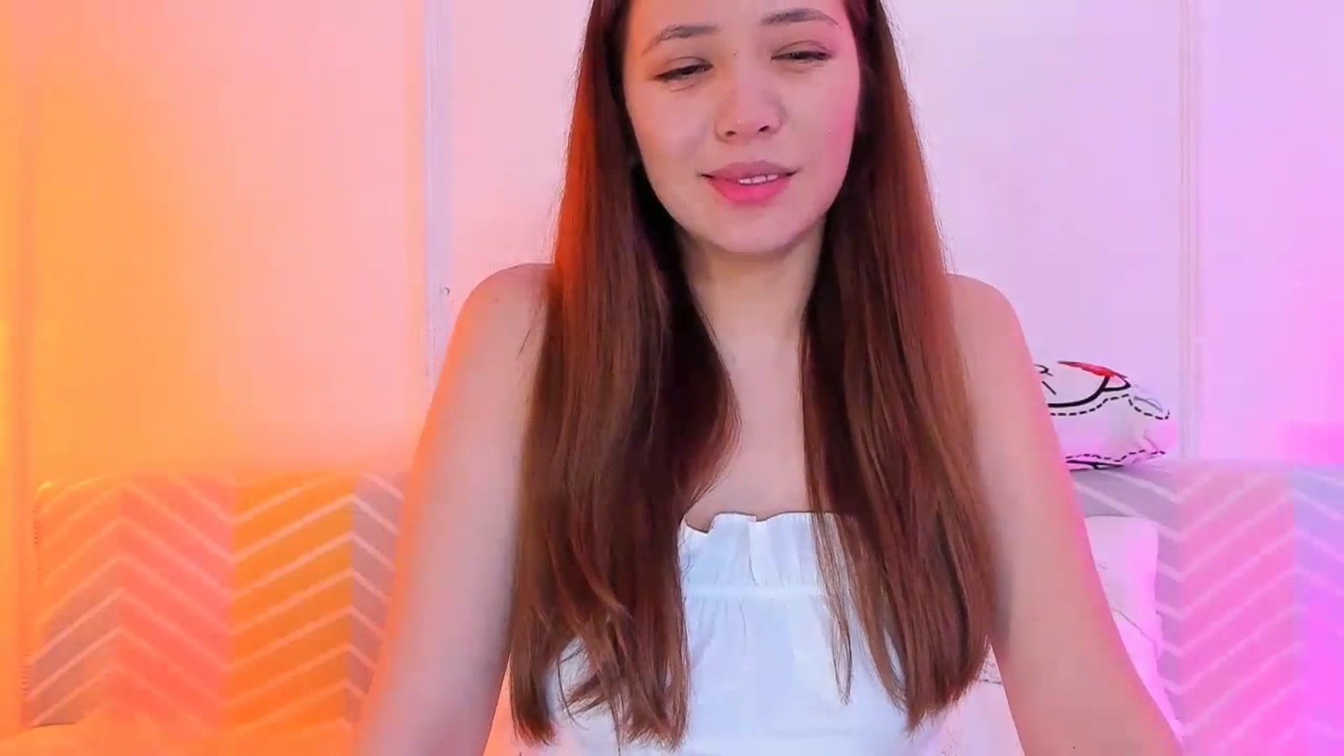 Gallery image thumbnail from Emarynmaya's myfreecams stream on, 01/11/2024, 20:45 image 12 of 20
